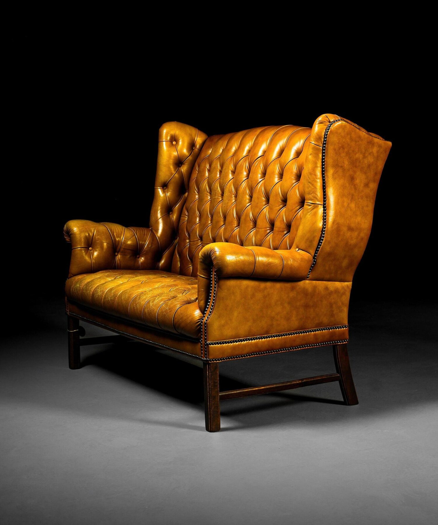 Hardal Rengi Chesterfield Kanepe