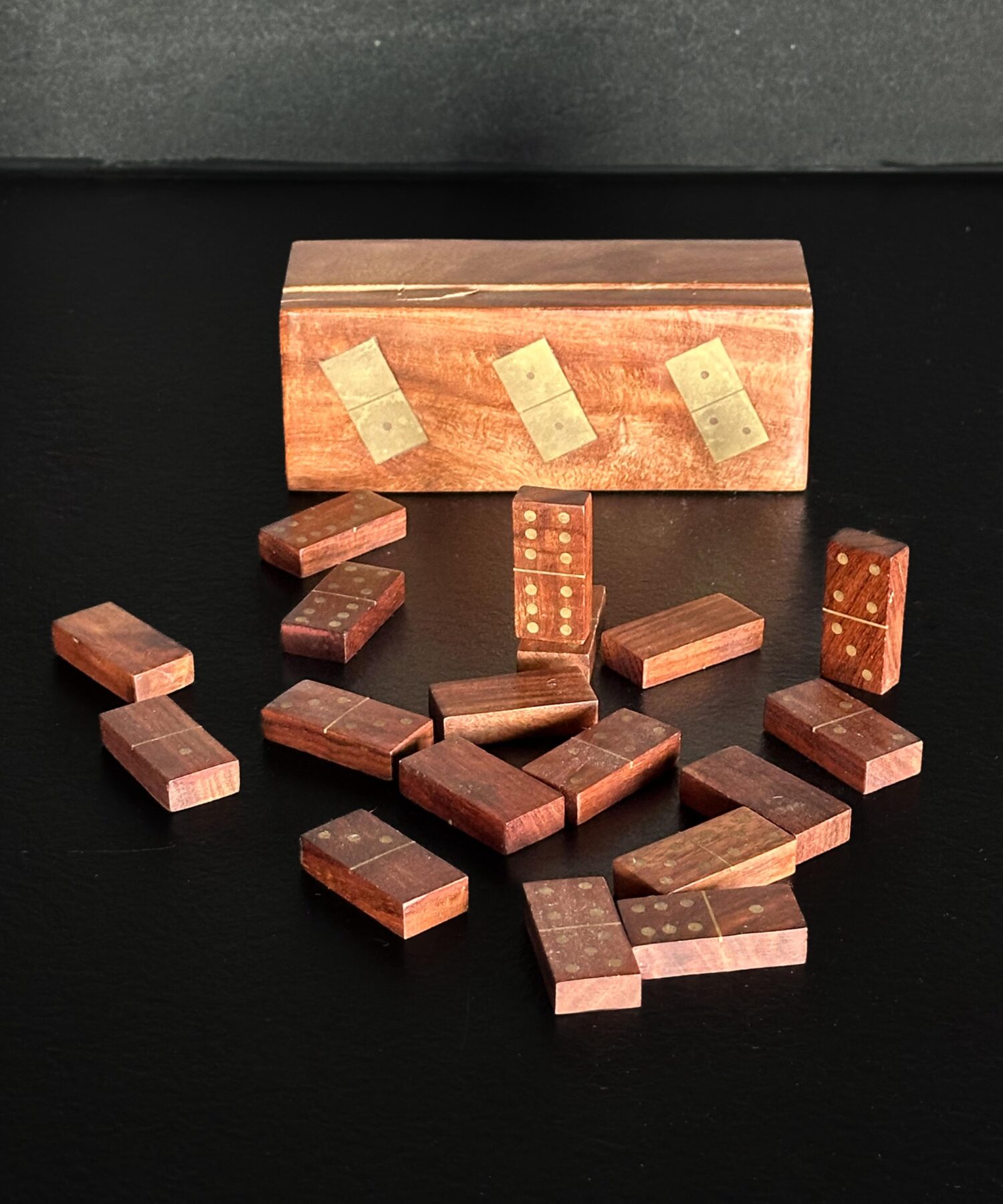 Pirinç Kakmalı Ahşap Domino