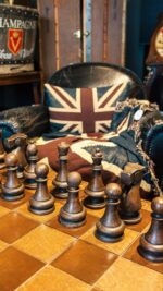 Büyük Ahşap Satranç Sehpası - Görsel 6