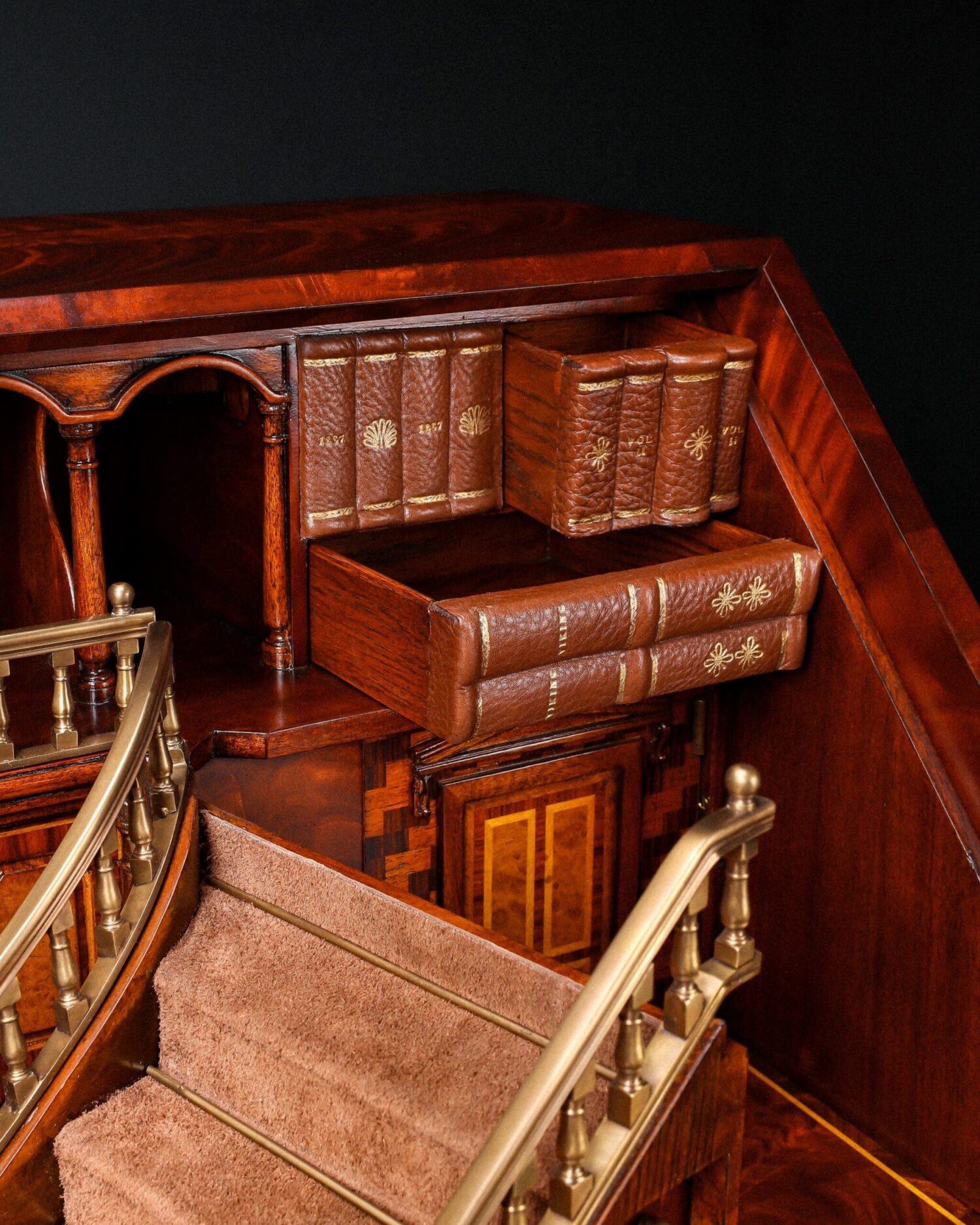 1000160662-scaled-1.jpg Theodore Alexander Althorp Çalışma Masası - Görsel 5