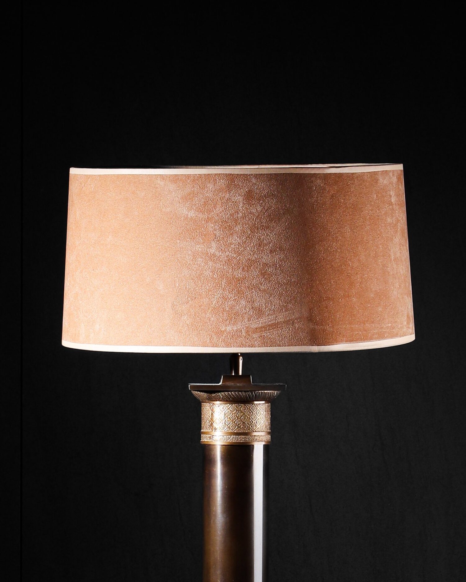 Kadife Başlıklı Bronz Abajur - Görsel 2