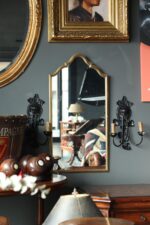 Ahşap Çerçeveli Dikey Ayna