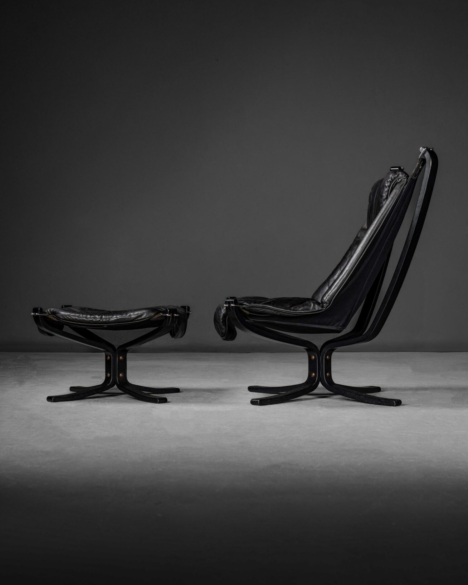 1000175695-scaled-1.jpg Falcon Chair - Görsel 1