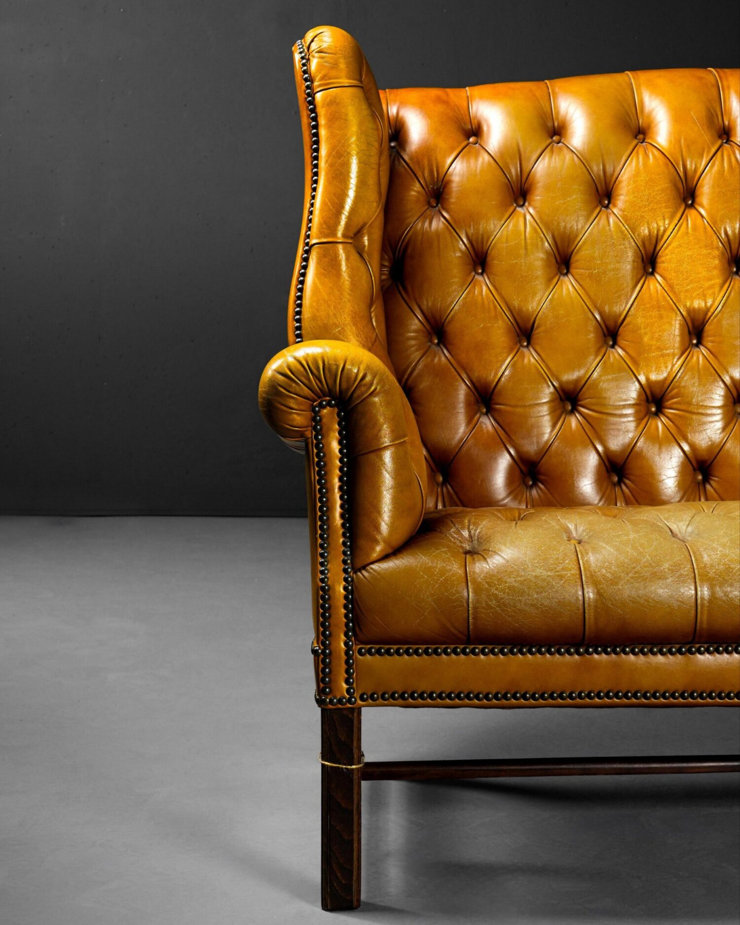 Hardal Rengi Chesterfield Kanepe - Görsel 4