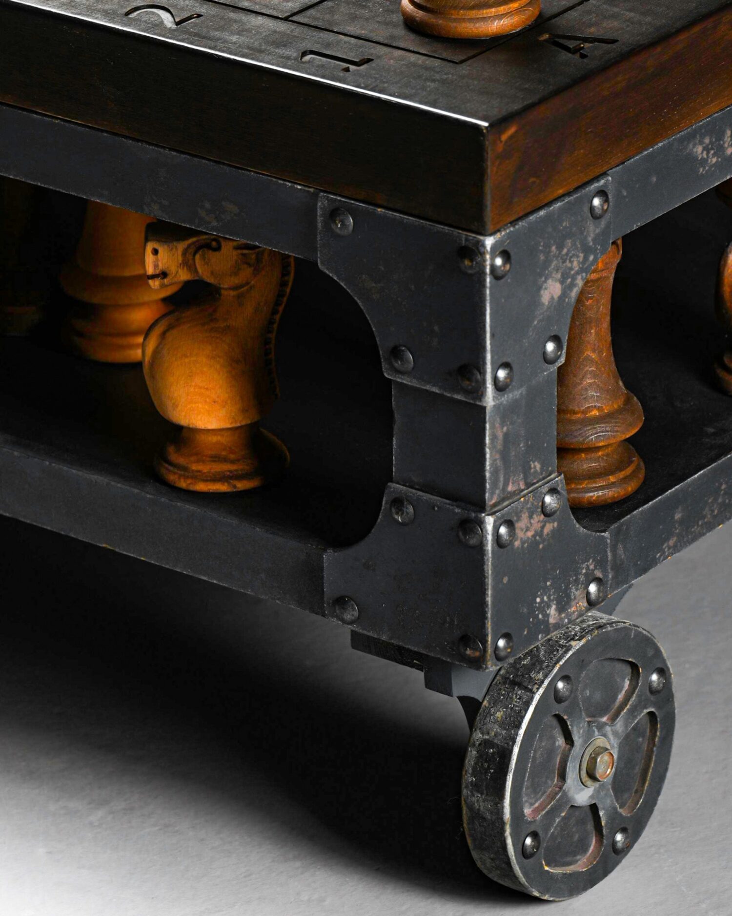 Tekerlekli Satranç Masası - Görsel 5