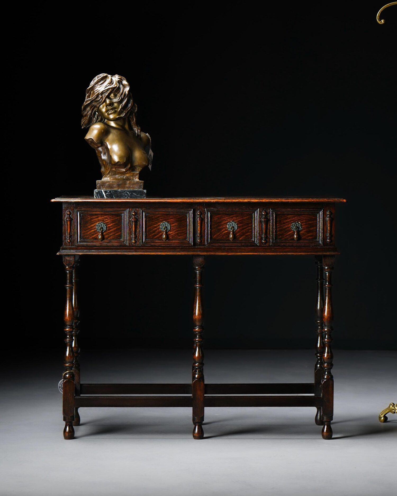 İngiliz Meşe Konsol - Görsel 1