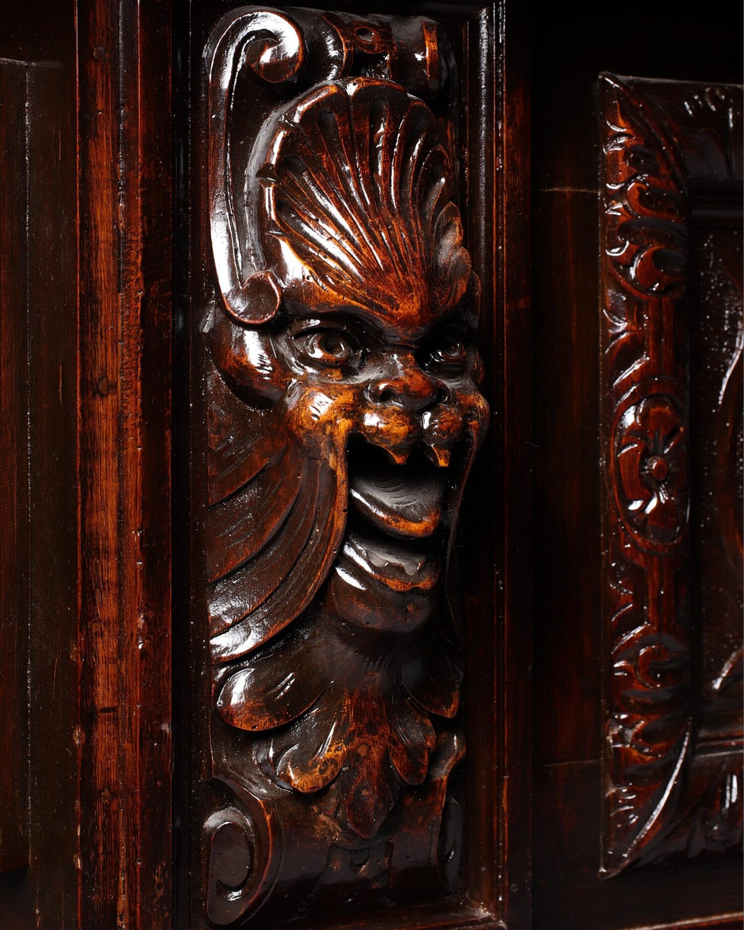 Ahşap Oyma Rönesans Bank - Görsel 5