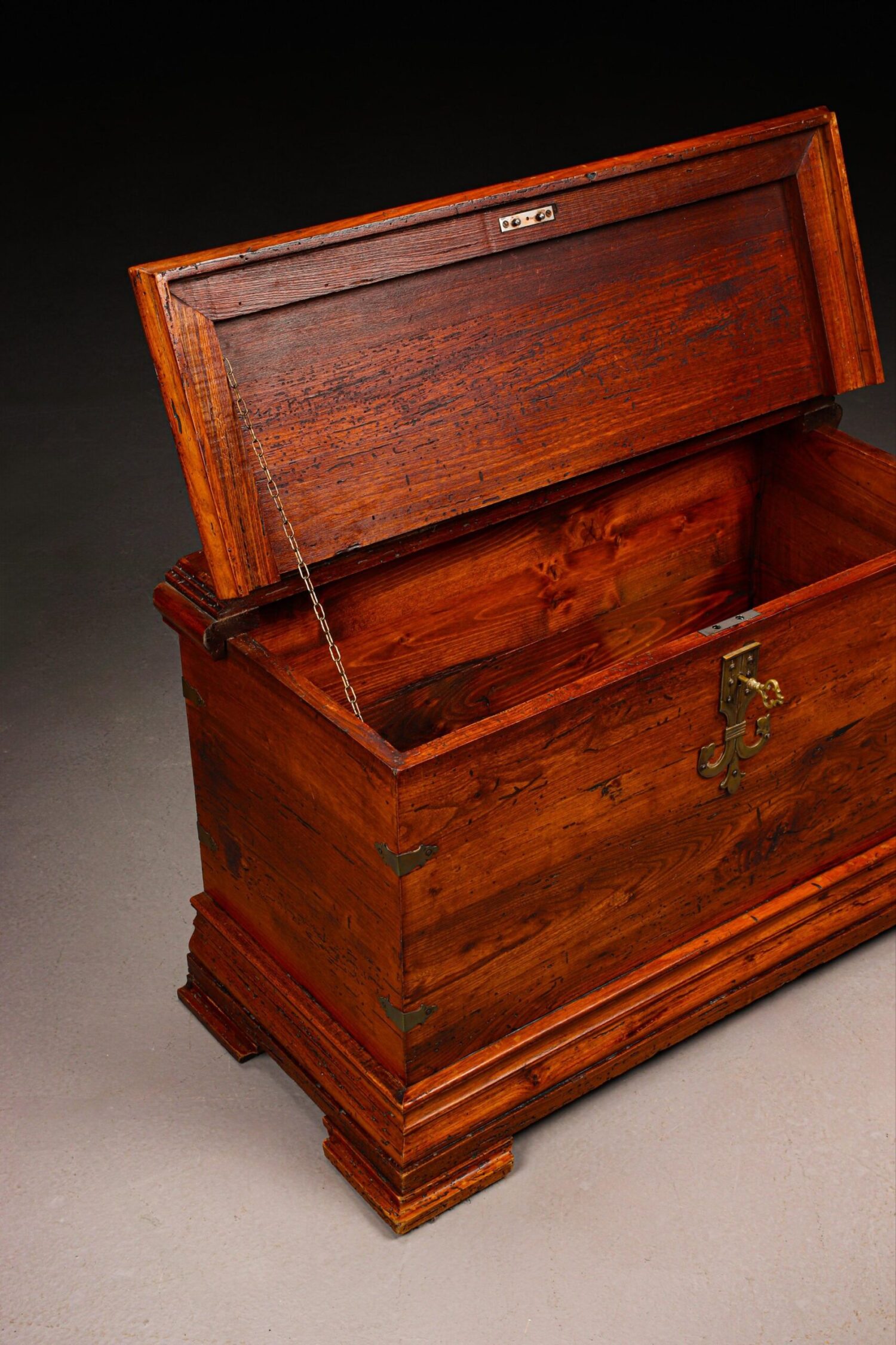 Pirinç Menteşeli Ahşap Sandık - Görsel 6