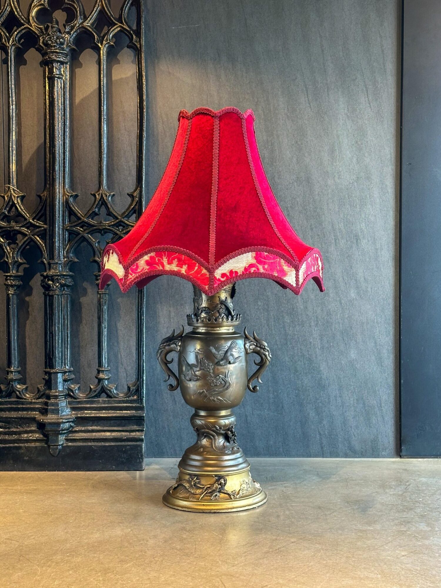 Kadife Başlıklı Bronz Lambader - Görsel 1