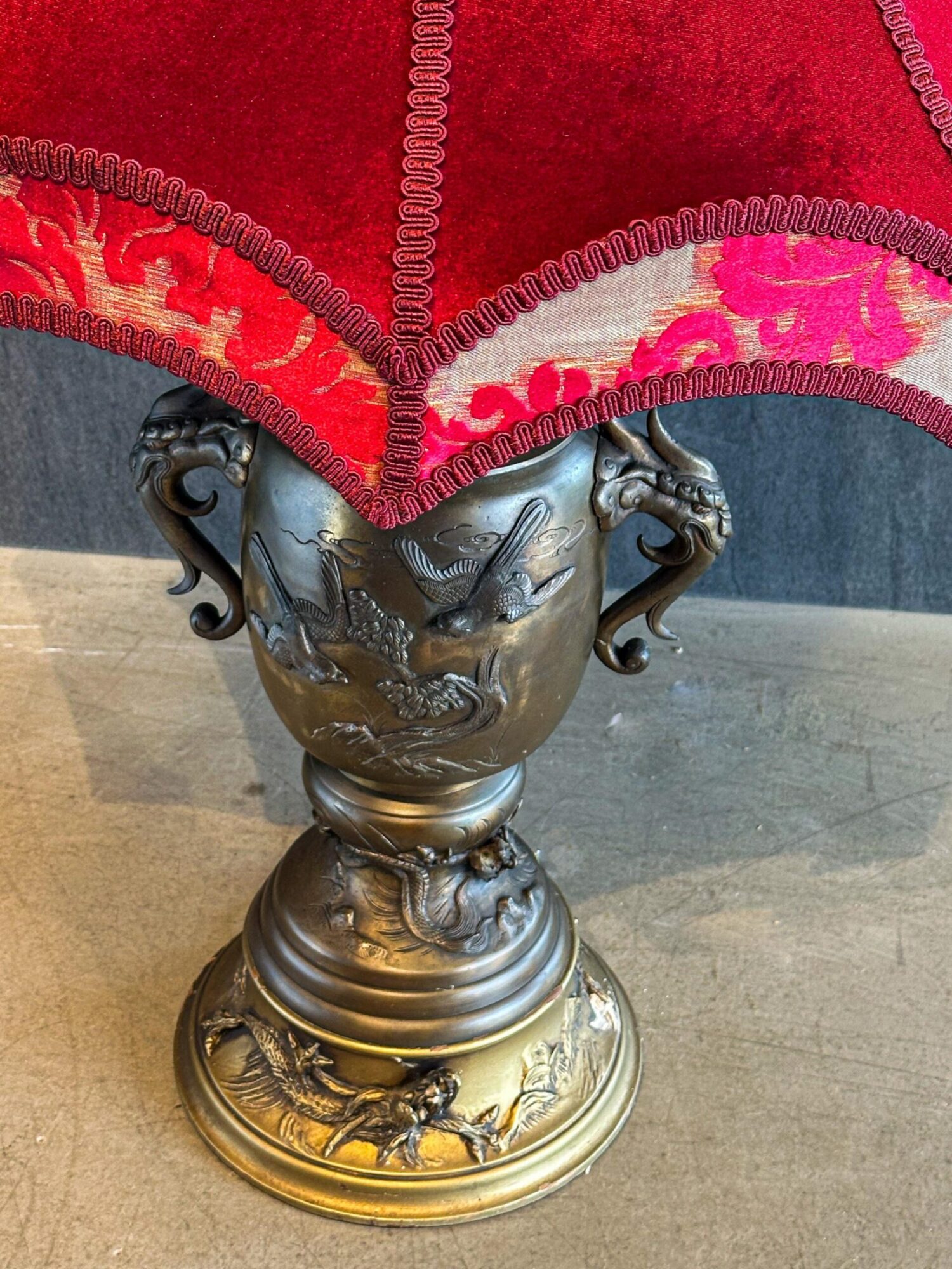 Kadife Başlıklı Bronz Lambader - Görsel 3