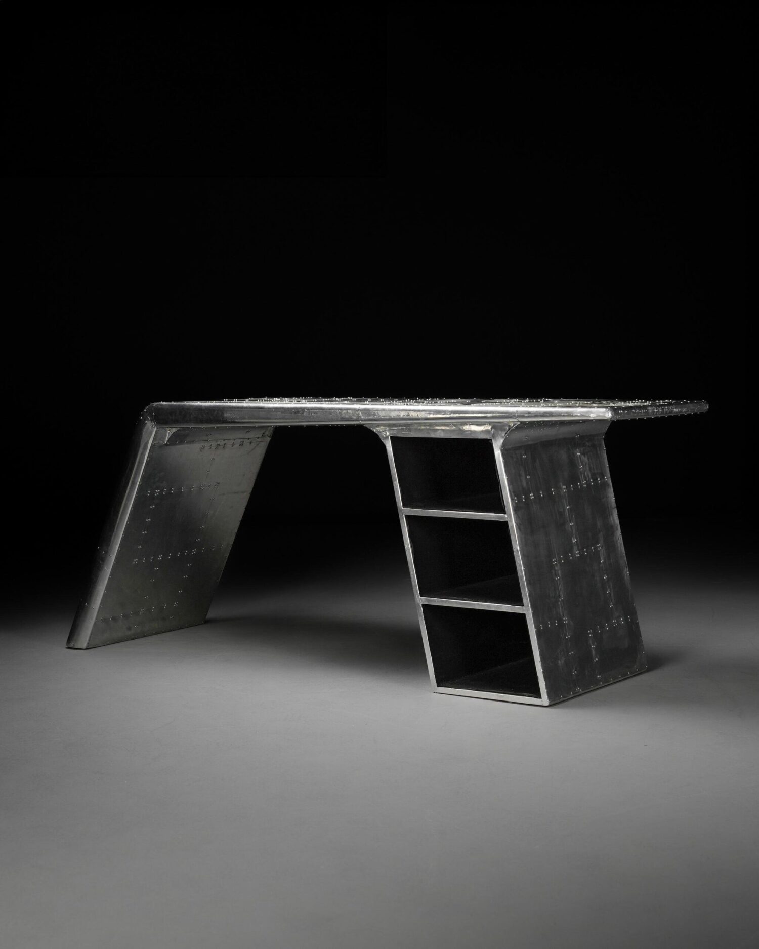 Aviator Blackhawk Walkyrie Masa - Görsel 1