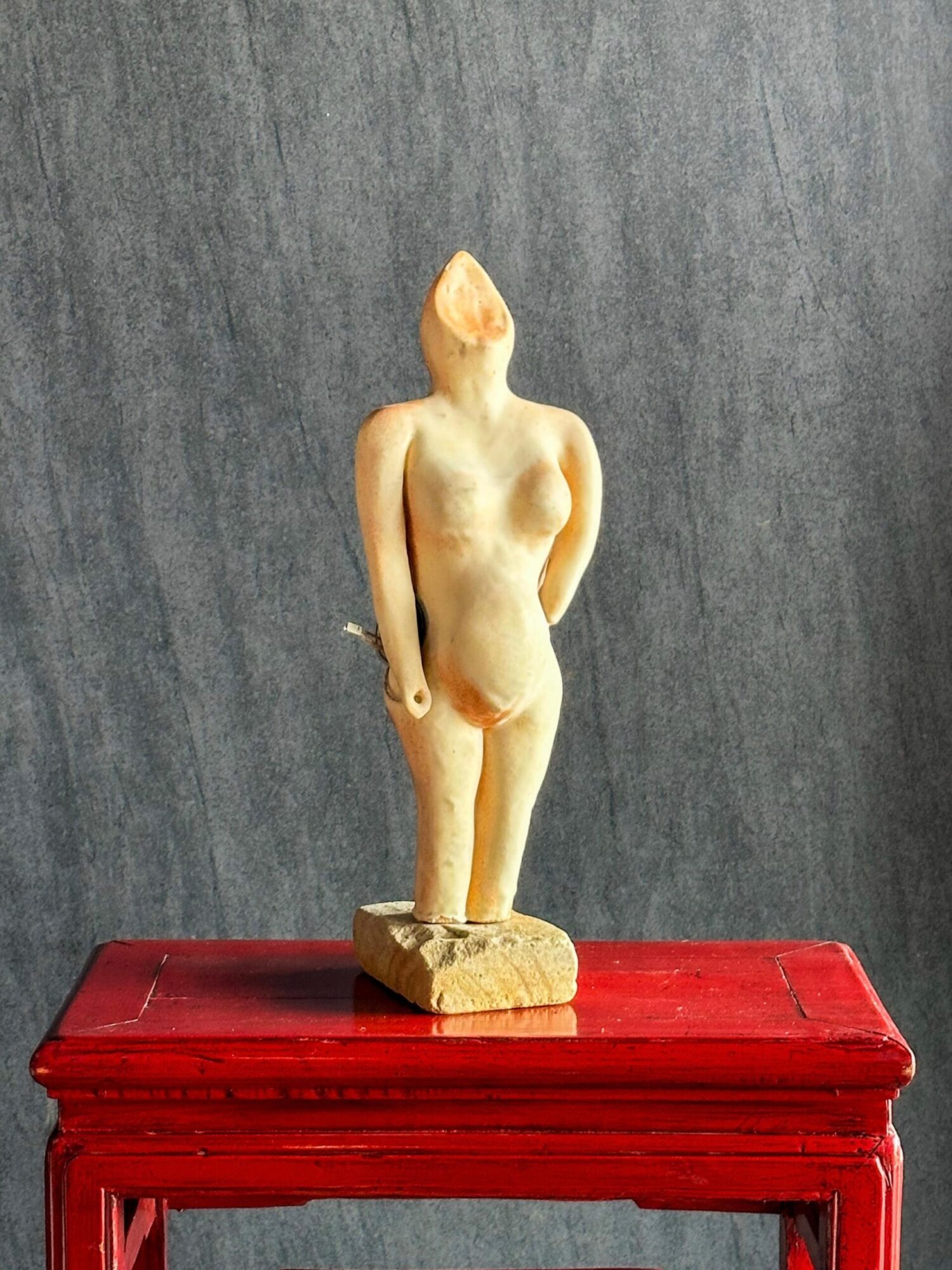 Kadın Heykeli - Görsel 1