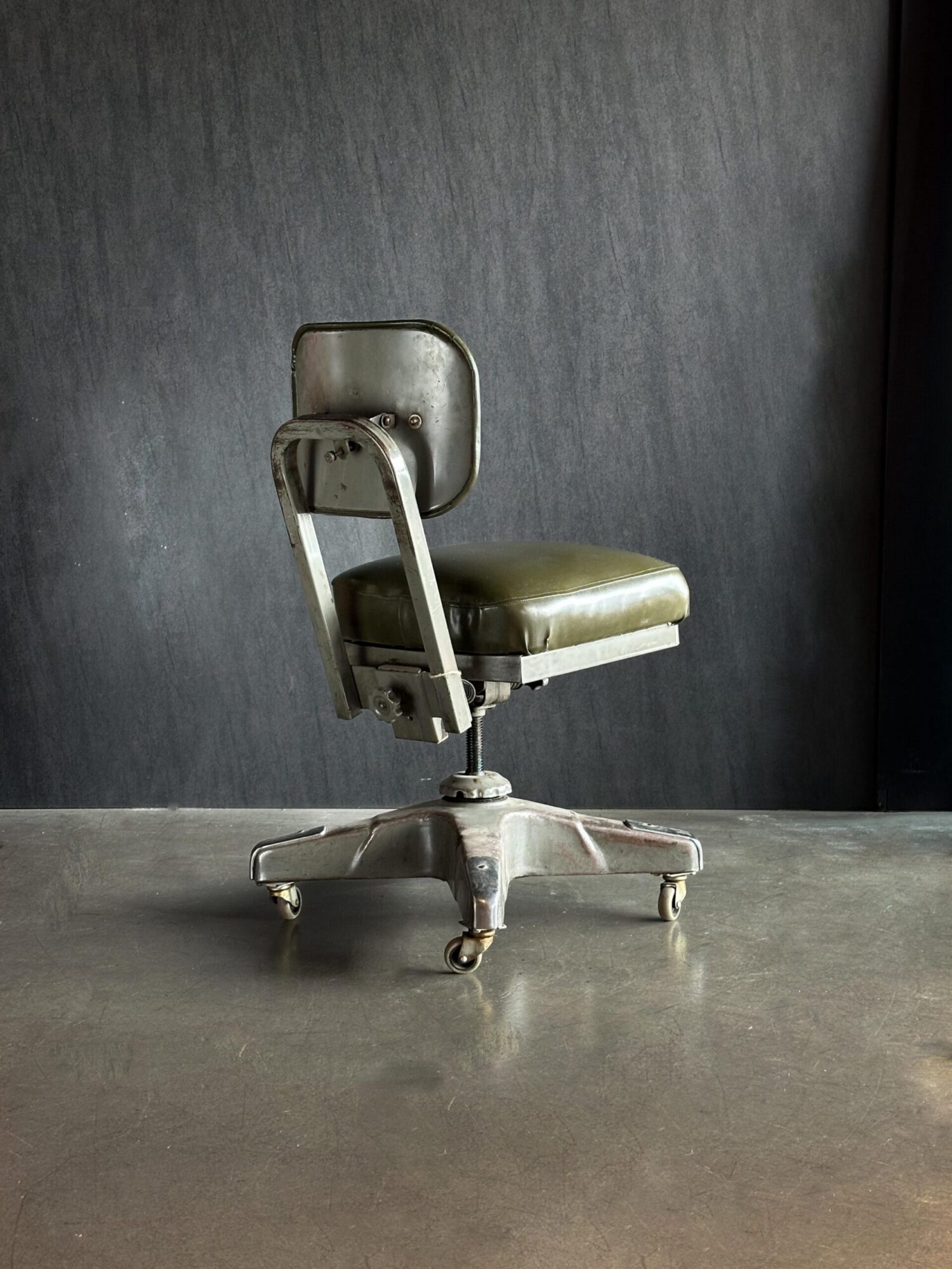 Endüstriyel Döner Koltuk - Görsel 1