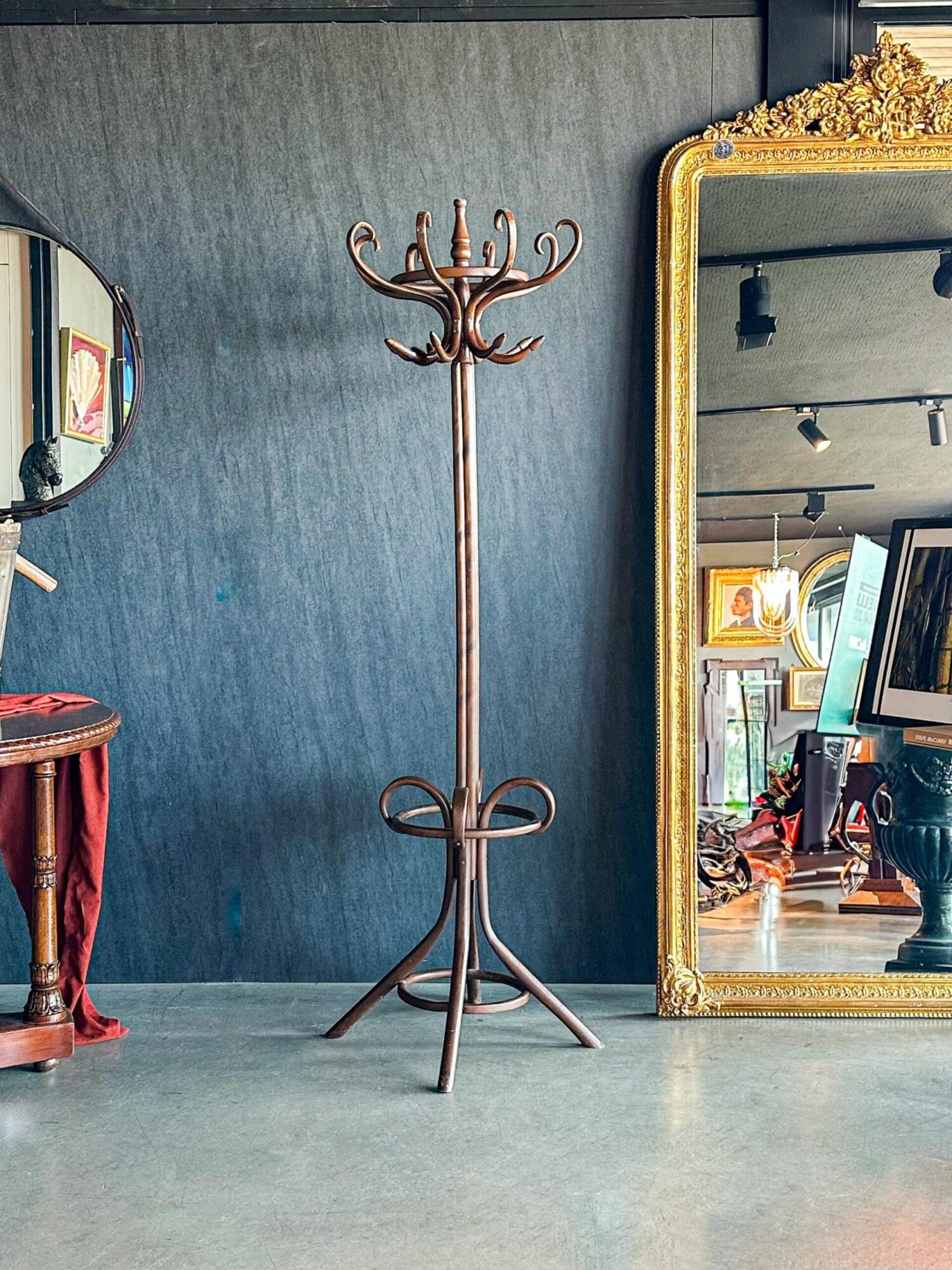 Thonet Portmanto - Görsel 1