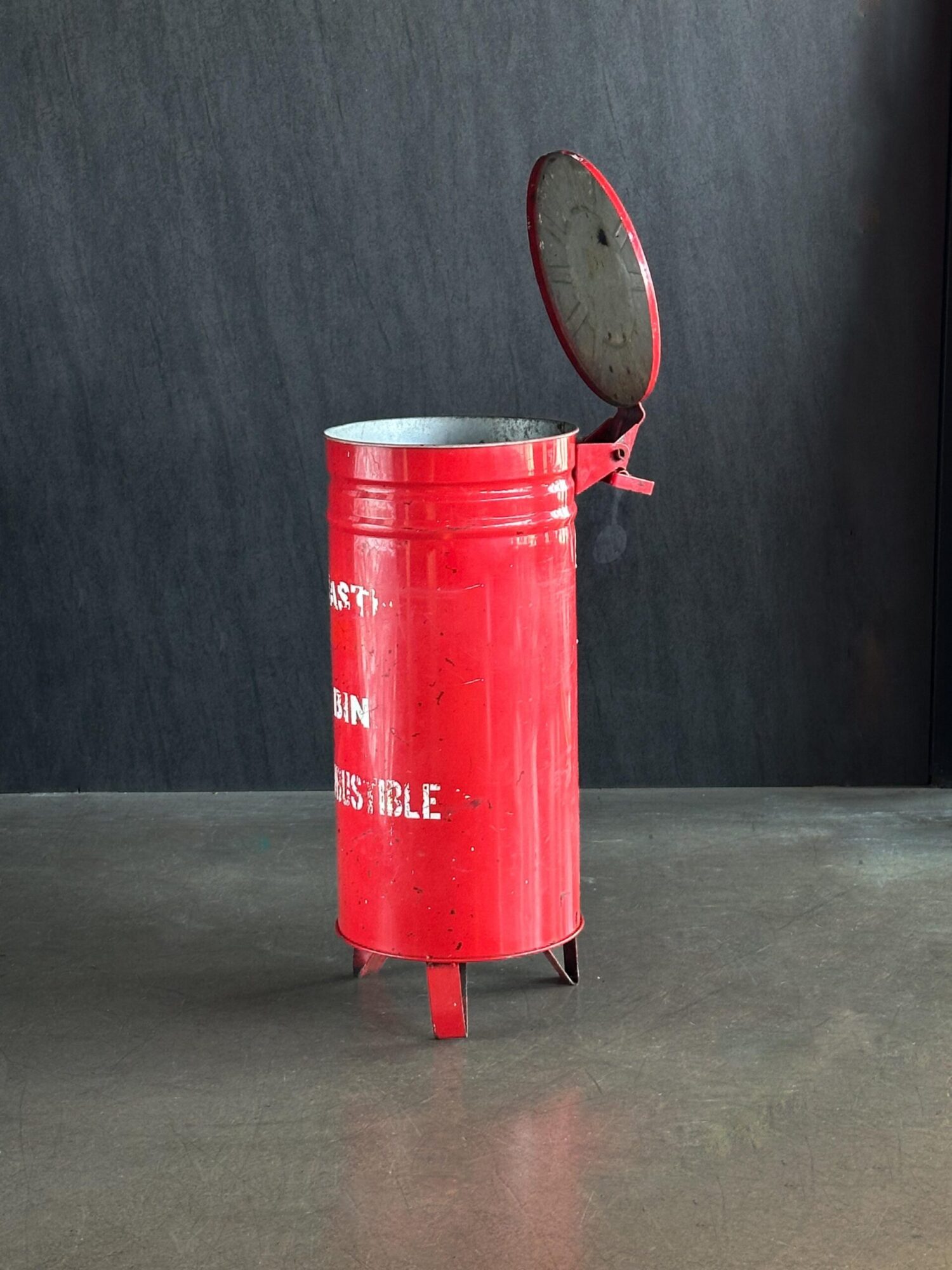 Vintage Çöp Bidonu - Görsel 2