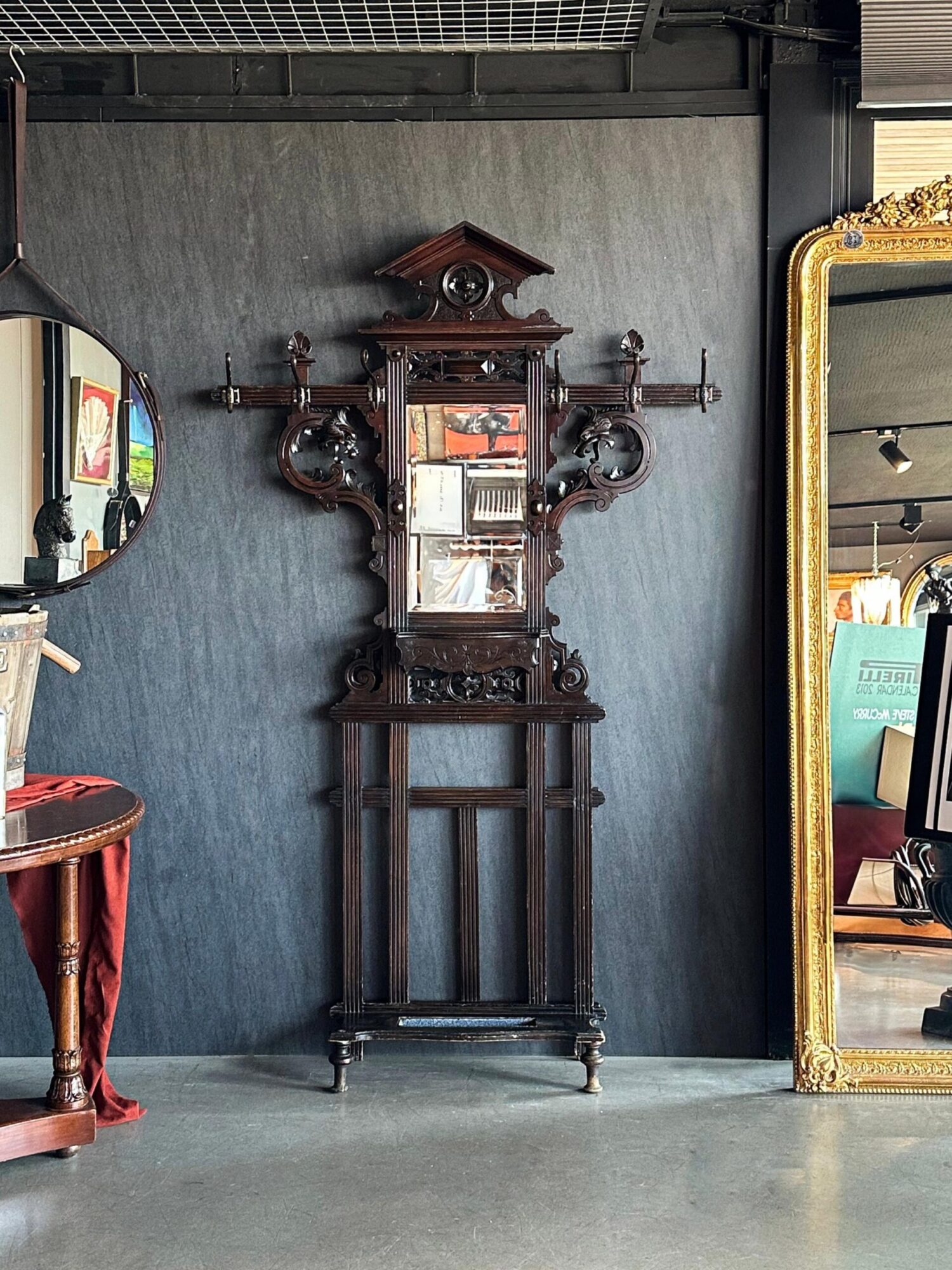 Antika Hall Tree - Görsel 1