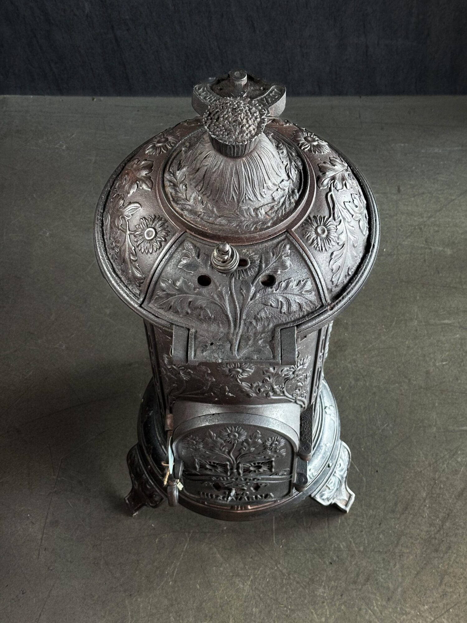 Antika Döküm Demir Soba - Görsel 2