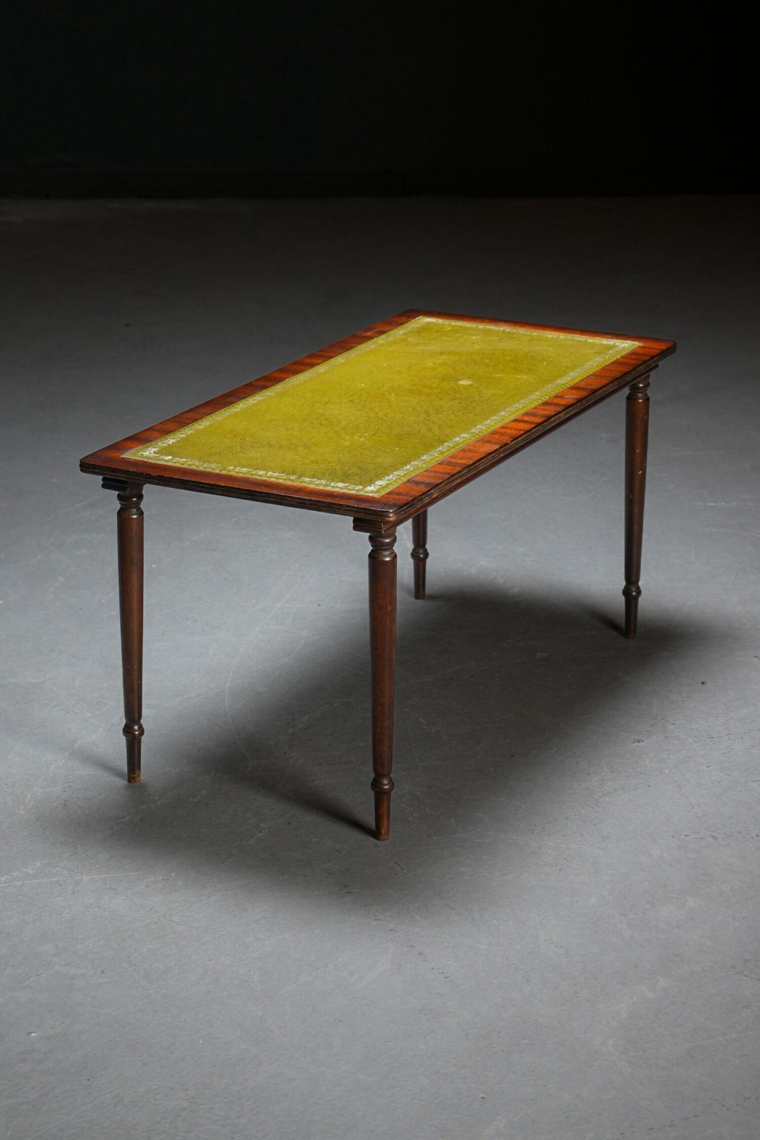 Yeşil Derili Dikdörtgen Sehpa - Görsel 1