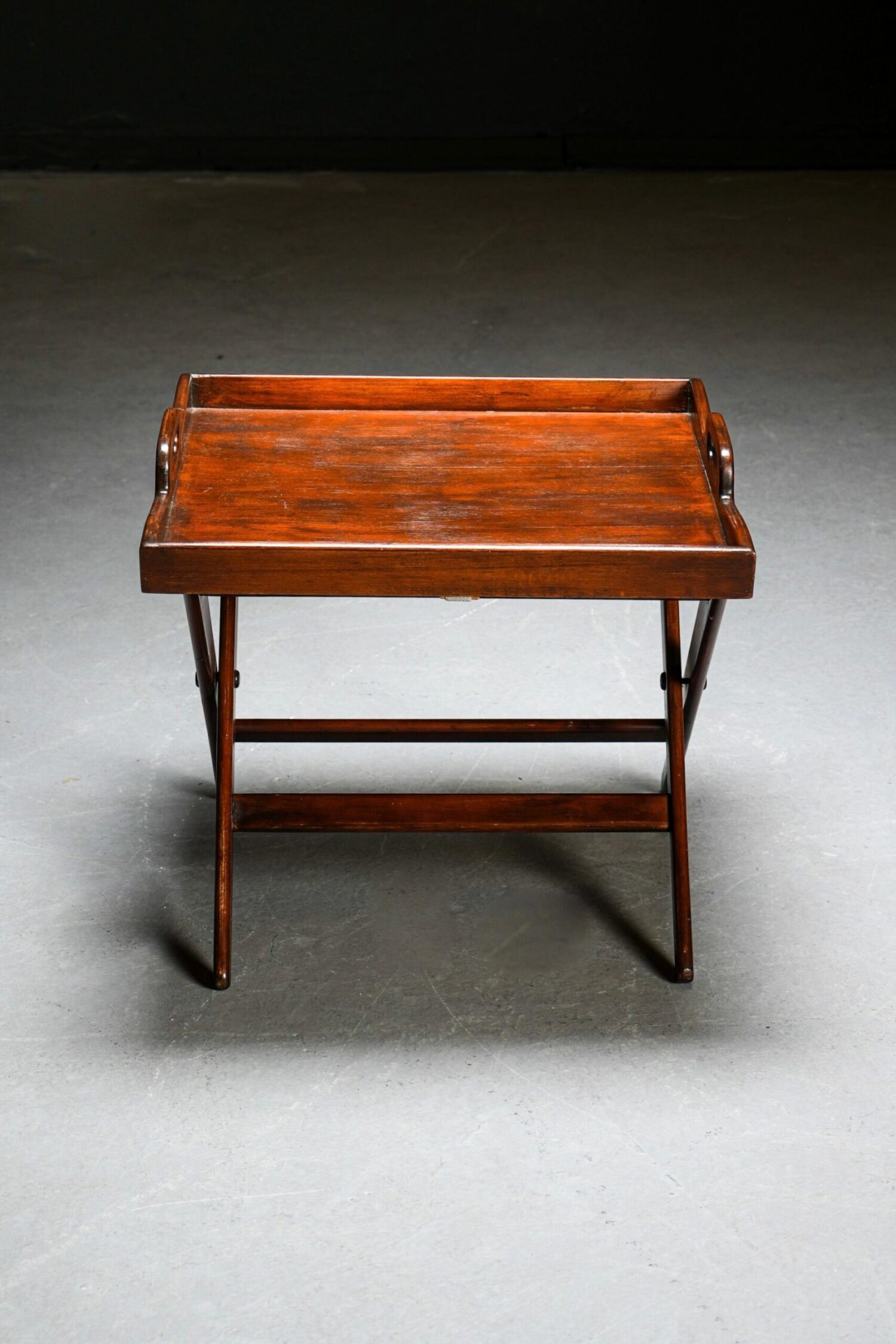 Küçük Kare Butler Sehpa - Görsel 1