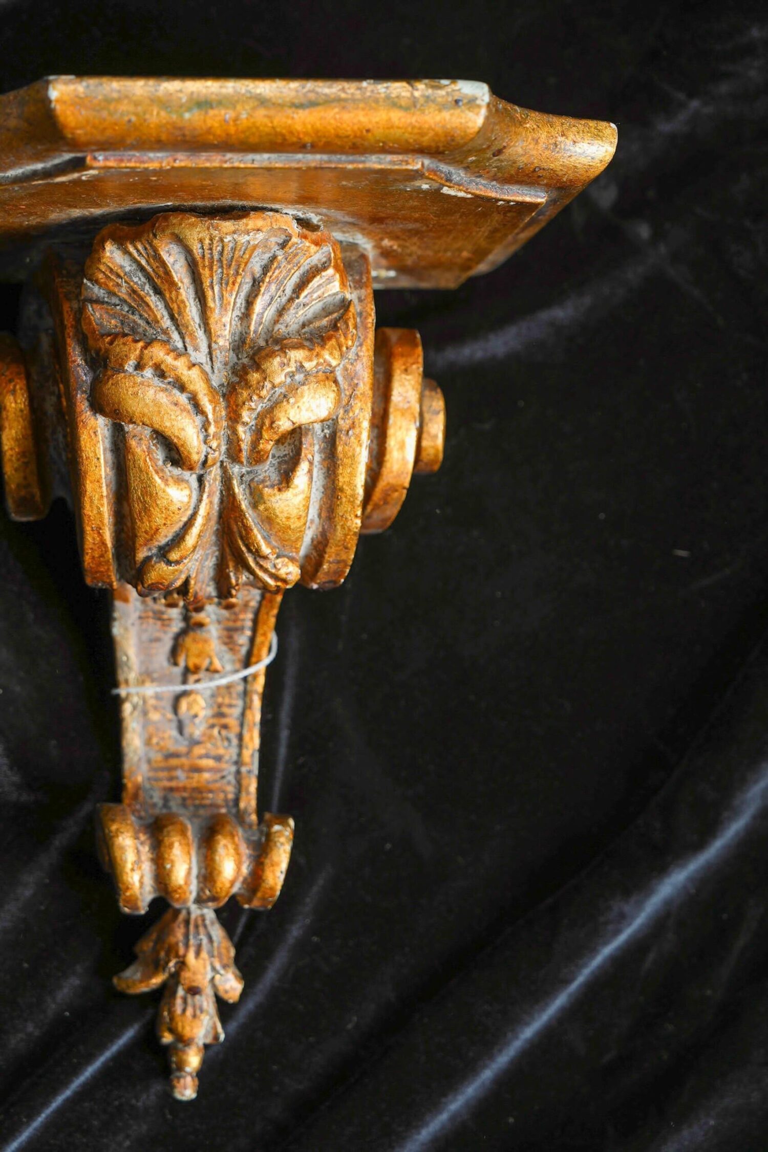 Ahşap Üzeri Varaklı Küçük Raf - Görsel 2