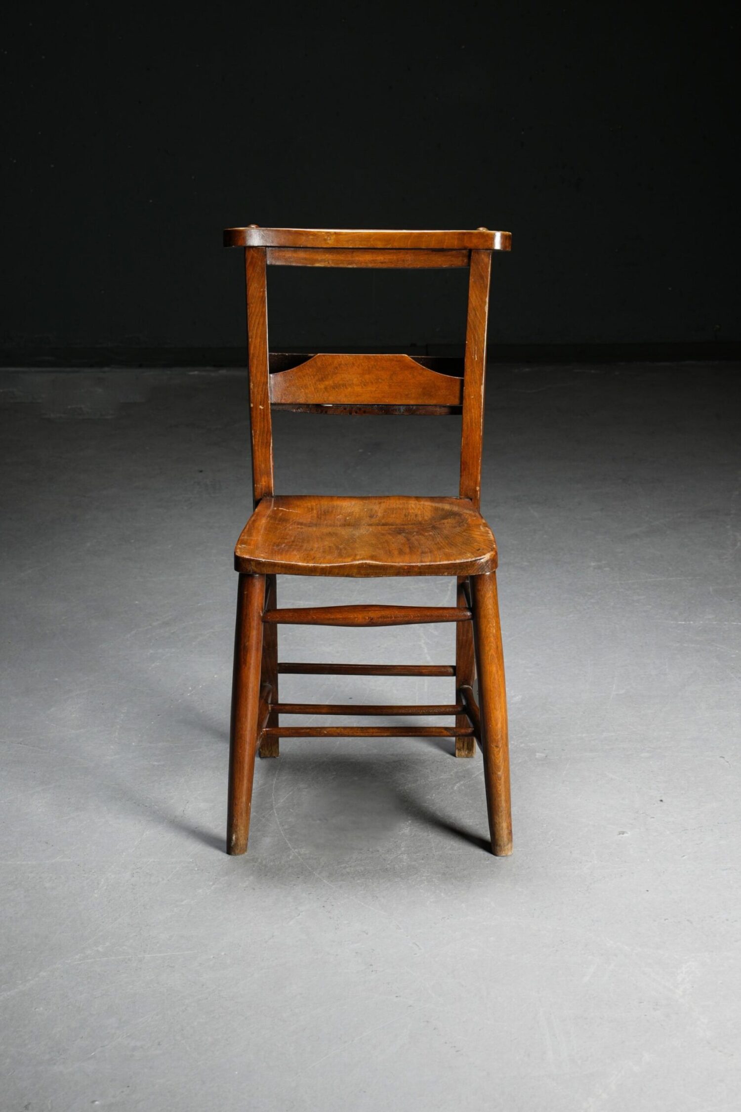 Sırt Hazneli Ahşap Sandalye - Görsel 2