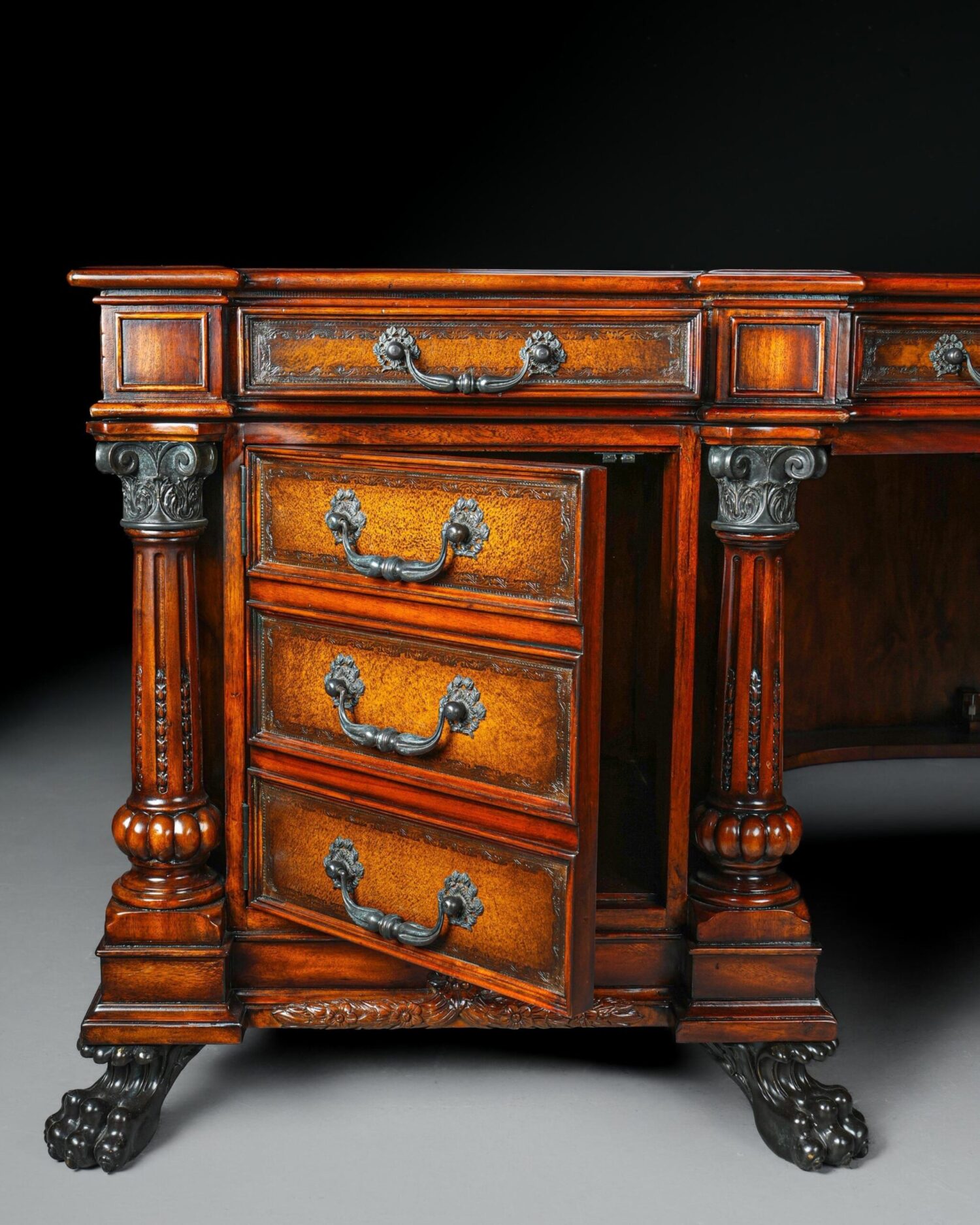 Theodore Alexander Çalışma Masası - Görsel 8