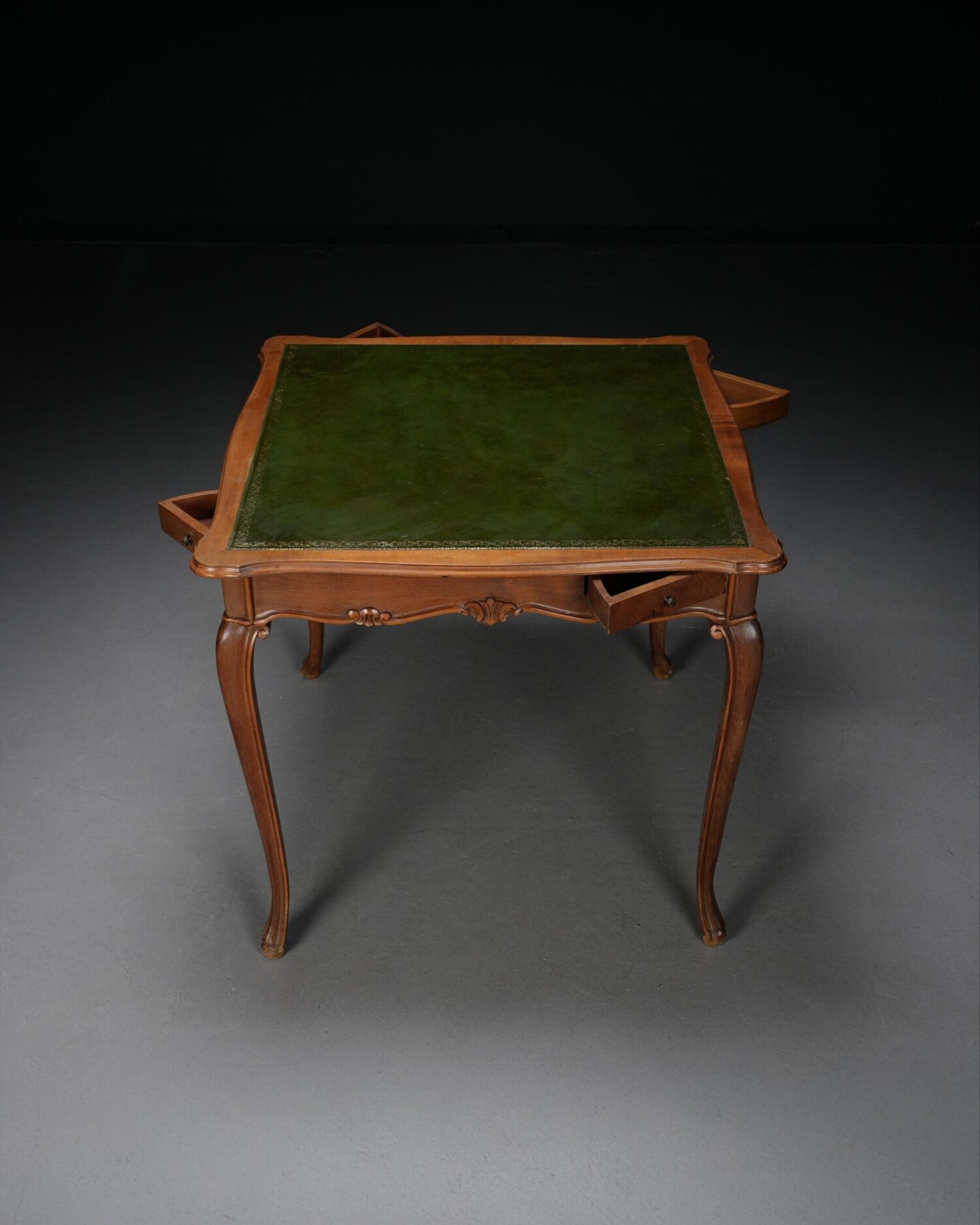 Kare Oyun Masası - Görsel 1