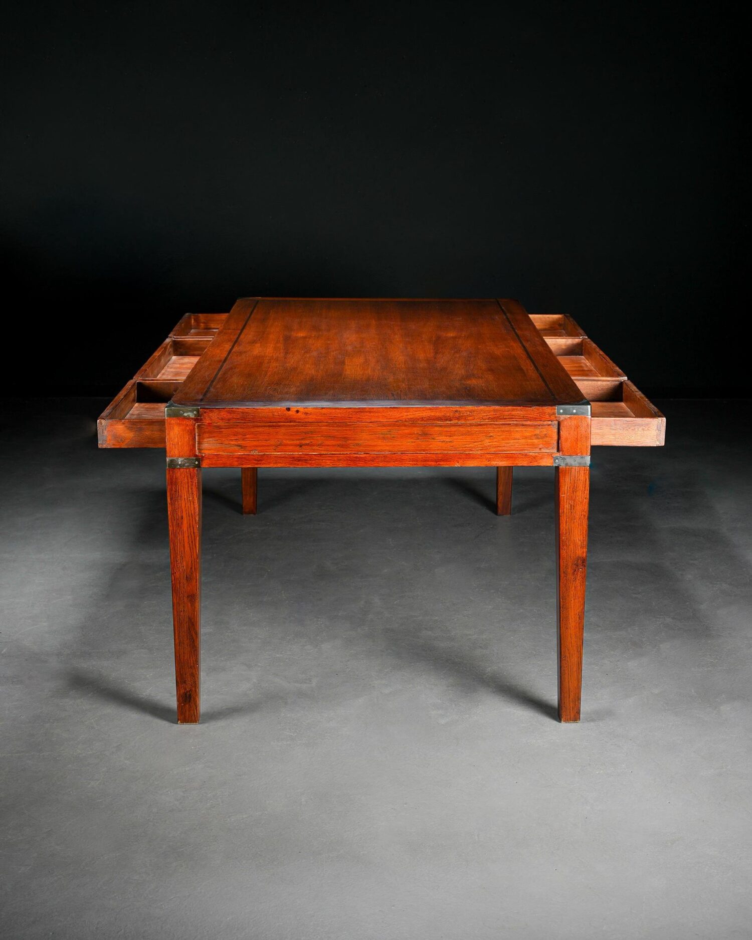 Campaign Stili Büyük Masa - Görsel 4