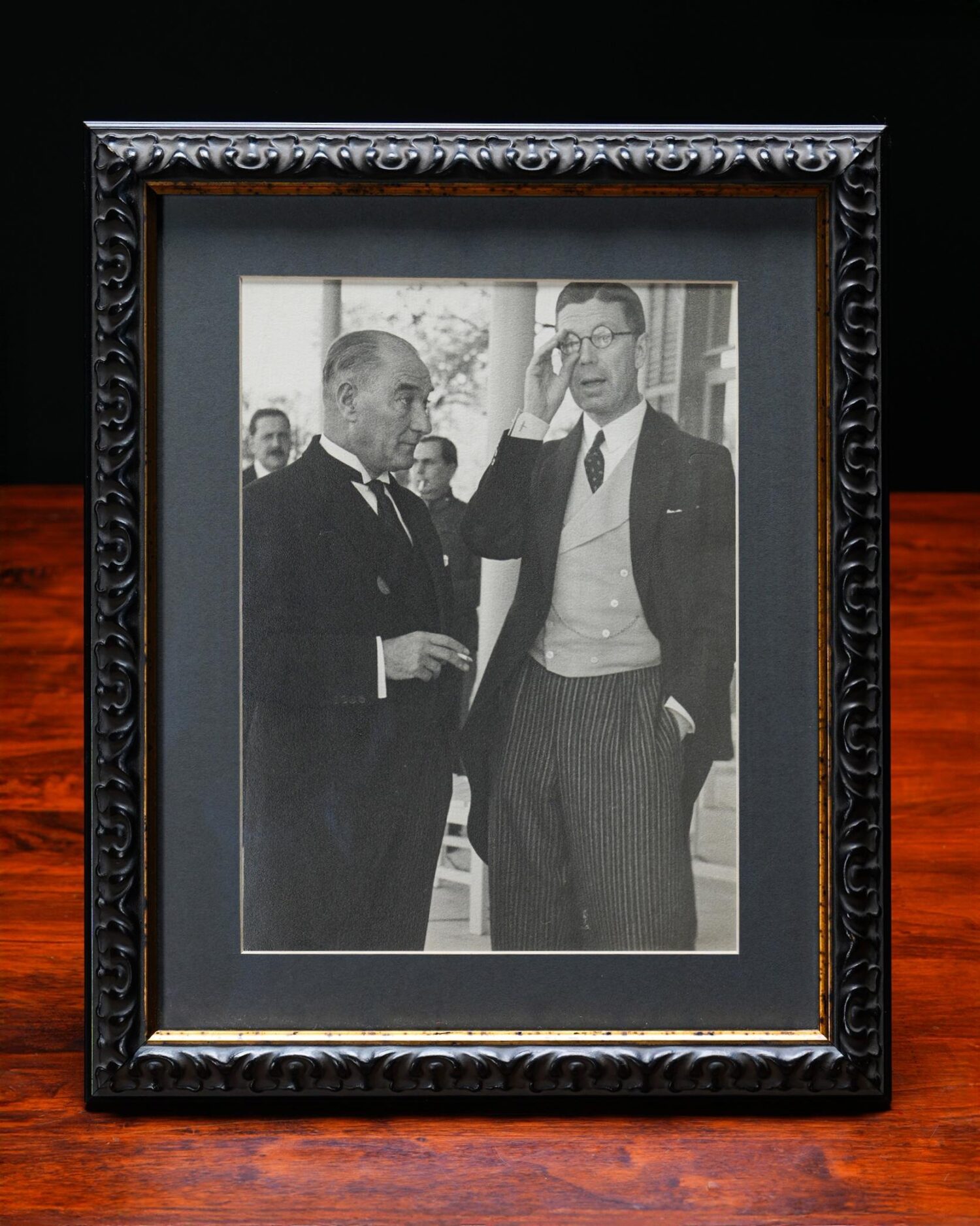 Atatürk Fotoğrafları - Alfred Eisenstaedt İmzalı ve Mühürlü, Gümüş Baskı - Görsel 4