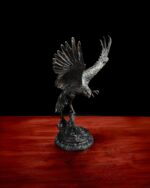 Büyük Bronz Kartal Heykeli