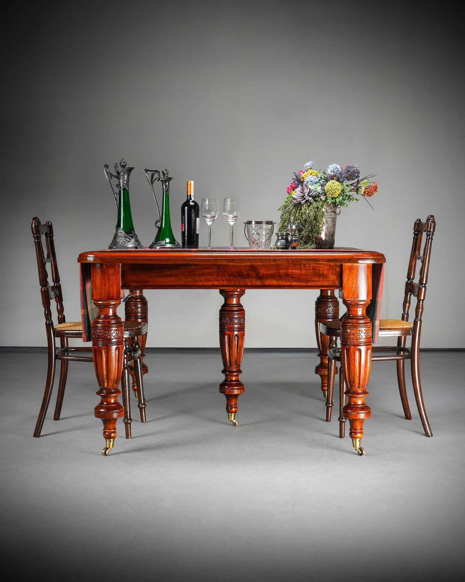 2025/08/1000216928.jpg Victorian Maun Uzatılabilir Yemek Masası - Görsel 1