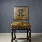 İnisiyalli Antika Deri Sandalye - Kod 455