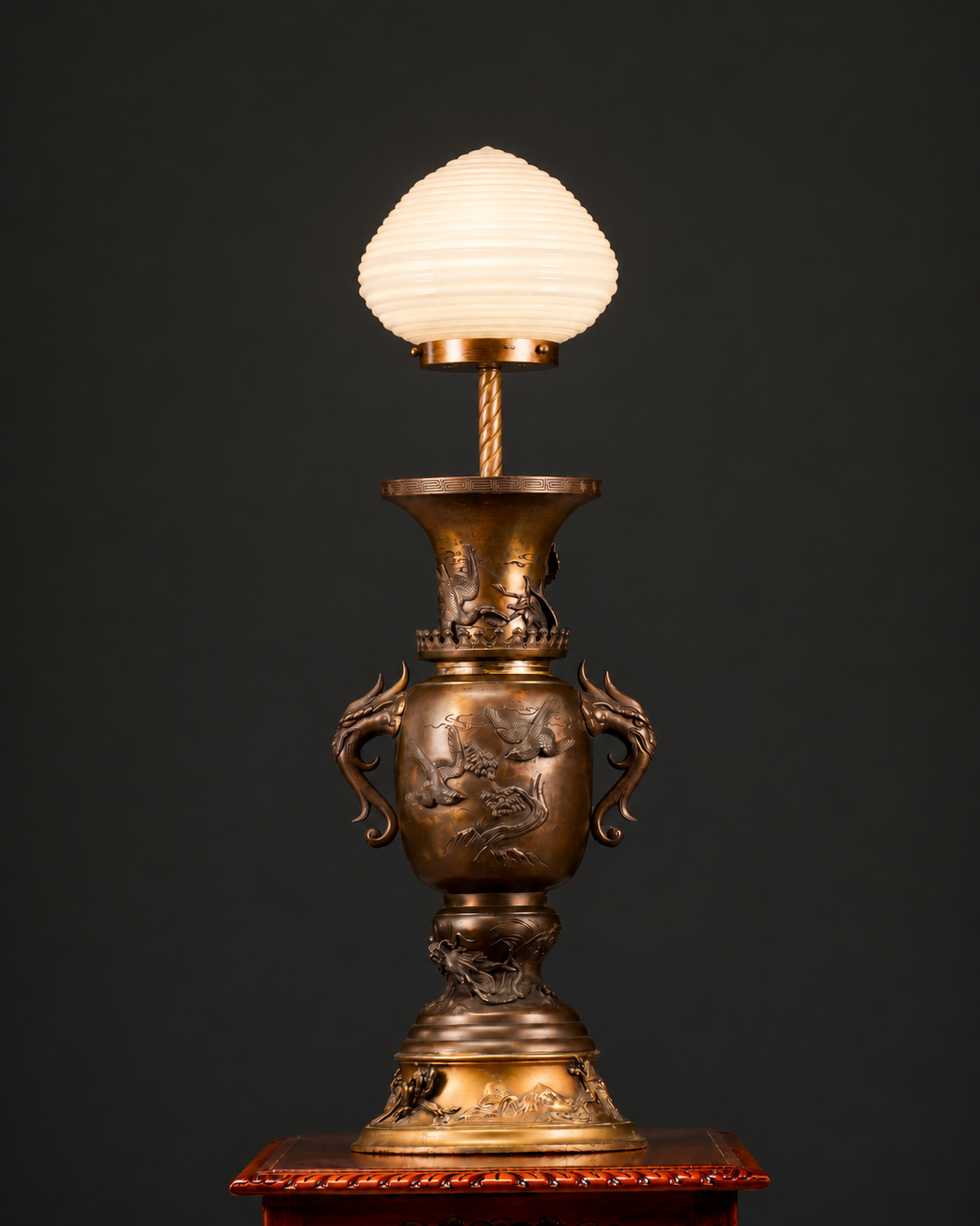 Kadife Başlıklı Bronz Lambader