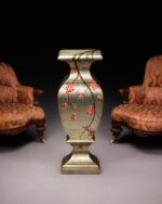 Theodore Alexander Sakura Sütun