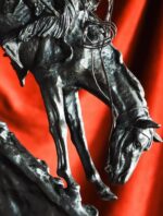 The Mountain Man Heykeli - Görsel 3