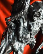 The Mountain Man Heykeli - Görsel 5