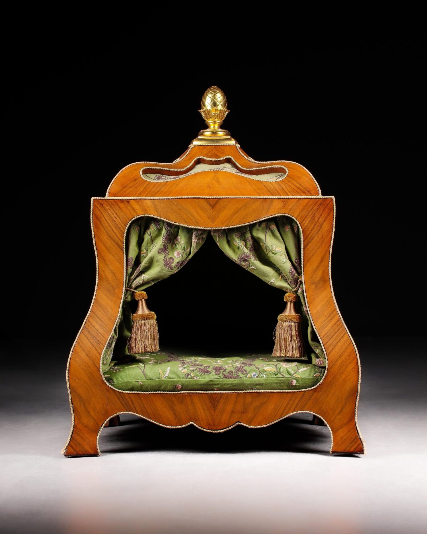 Arthur Brett - Louis XV Pet Pavilion - Görsel 3