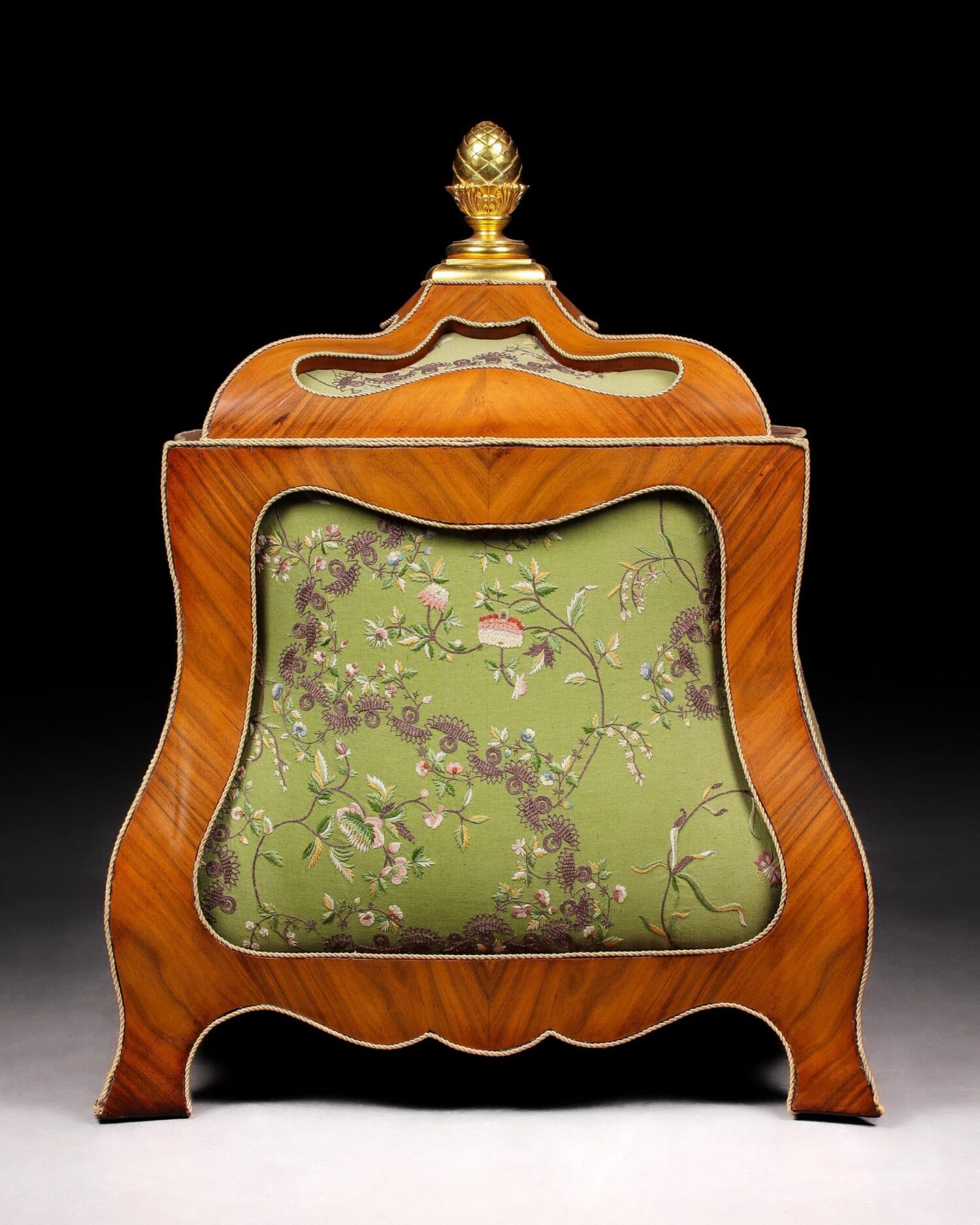 Arthur Brett - Louis XV Pet Pavilion - Görsel 7