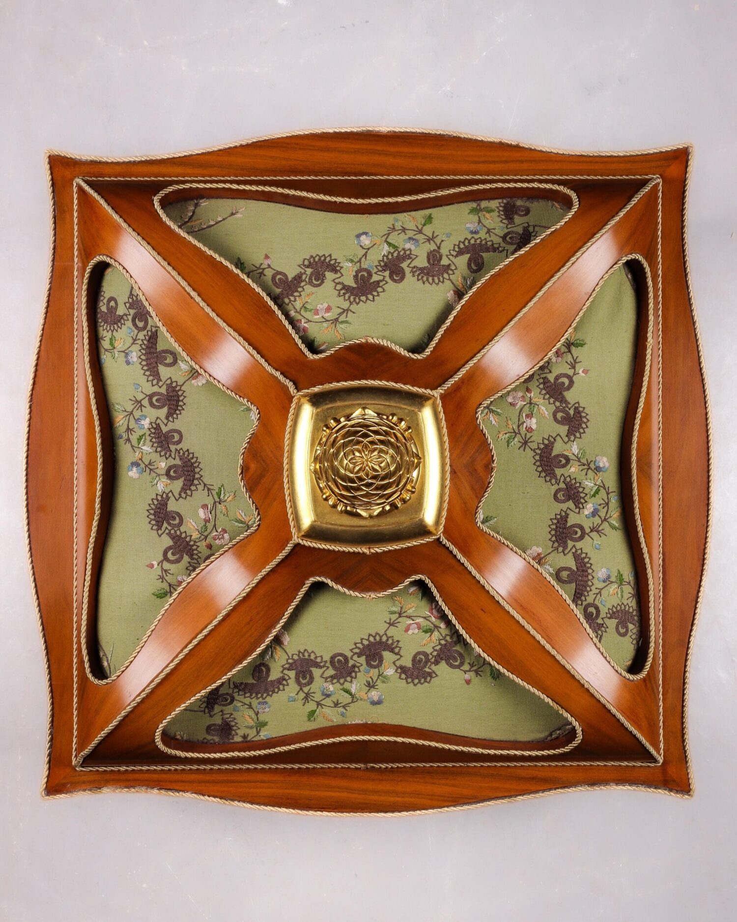 Arthur Brett - Louis XV Pet Pavilion - Görsel 5