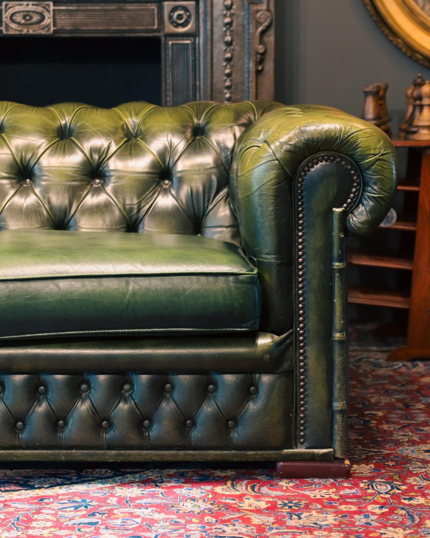 Yeşil Chesterfield Kanepe - Görsel 6