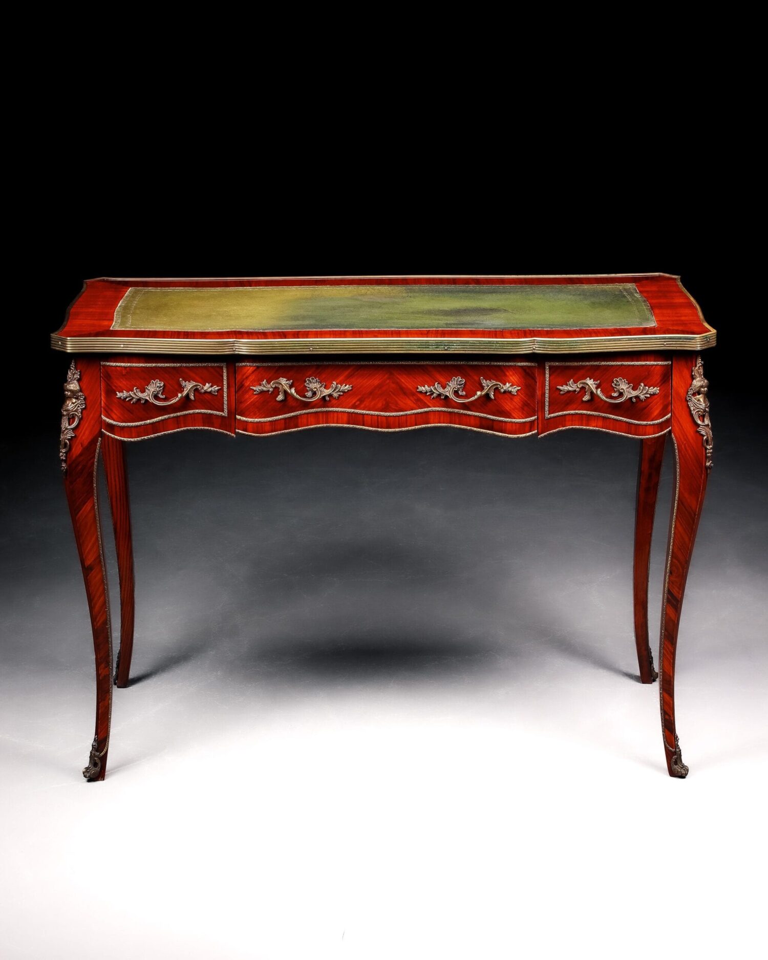 IMG-20241103-WA0050-scaled-1.jpg Louis XV Yazı Masası - Görsel 2