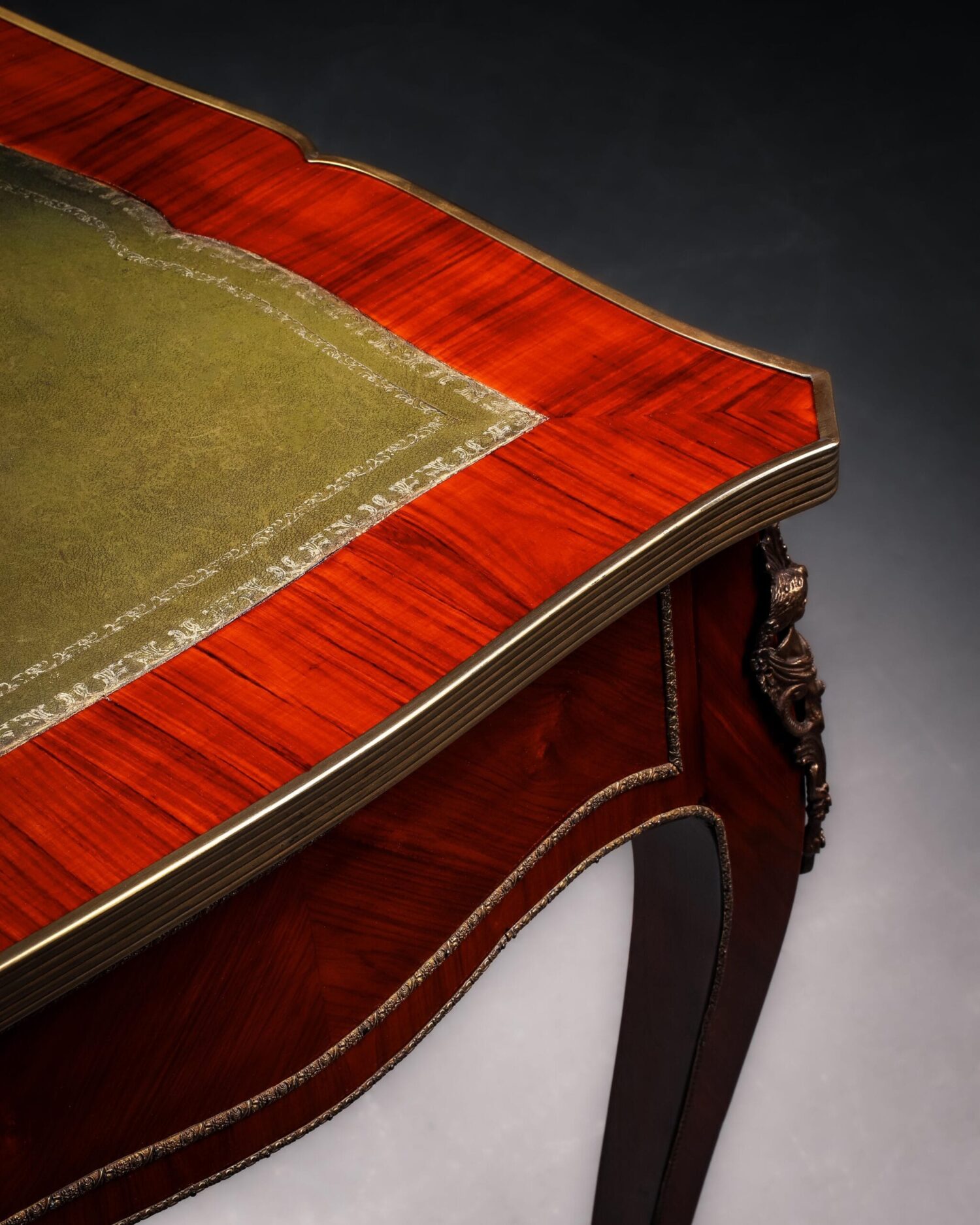 IMG-20241103-WA0056-scaled-1.jpg Louis XV Yazı Masası - Görsel 5