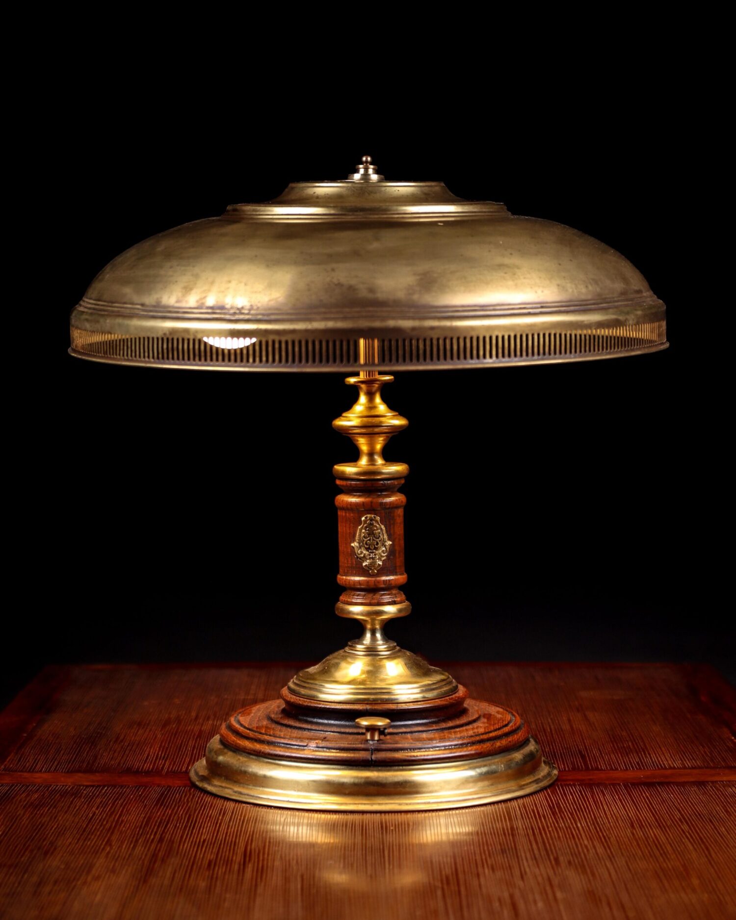 İngiliz Postane Lambası - Görsel 1