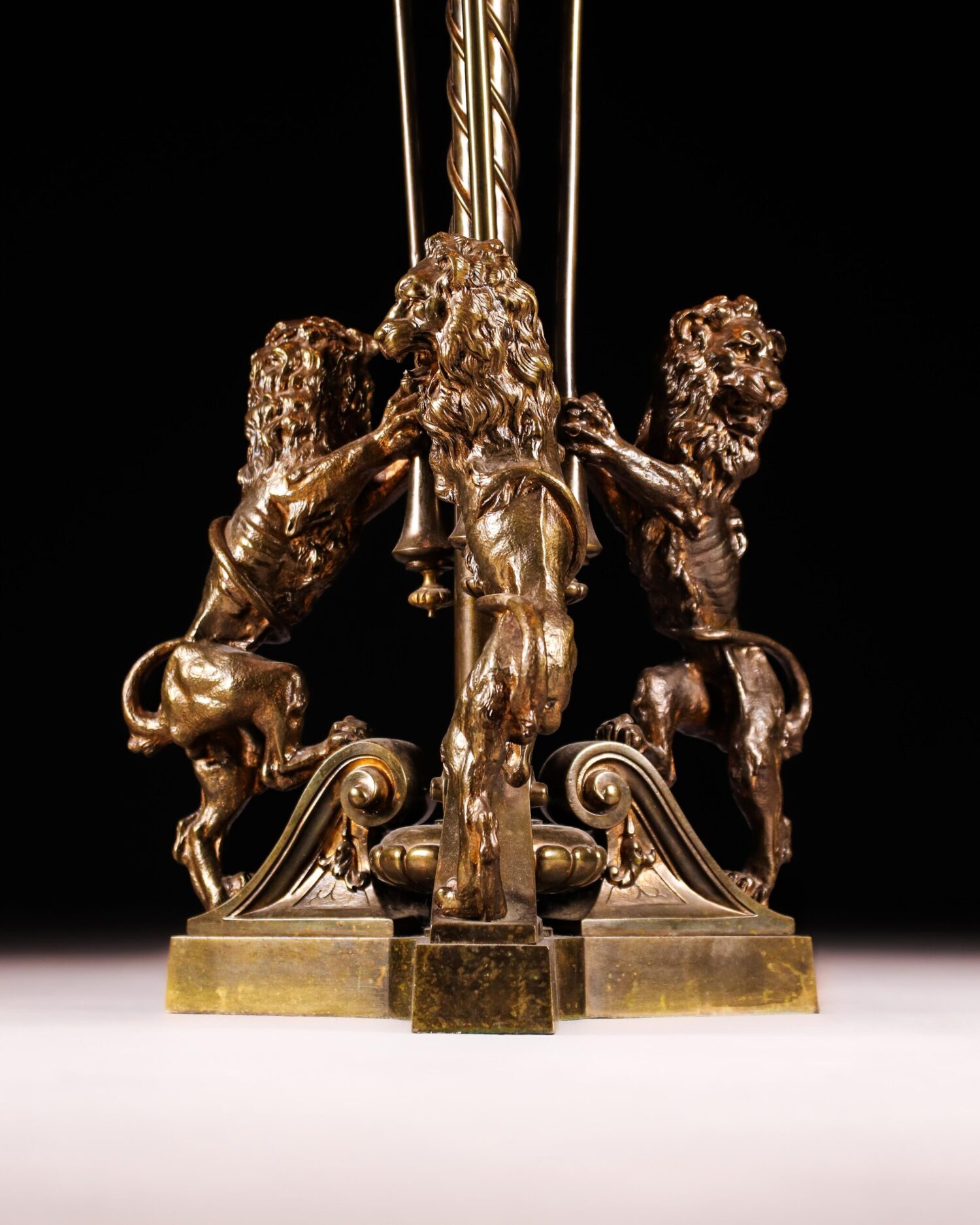 Altın Vermeyli Bronz Lambalar - Çift - Görsel 3