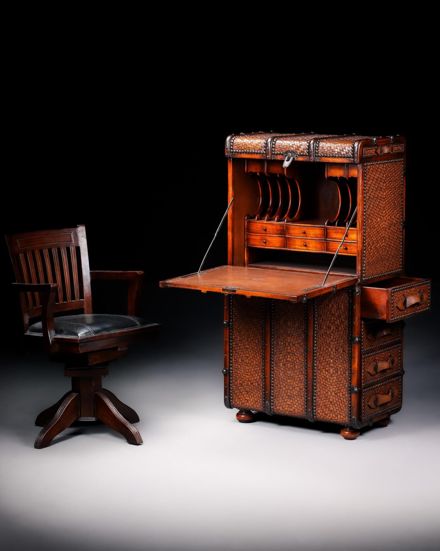 Travel Desk - Theodore Alexander - Görsel 2