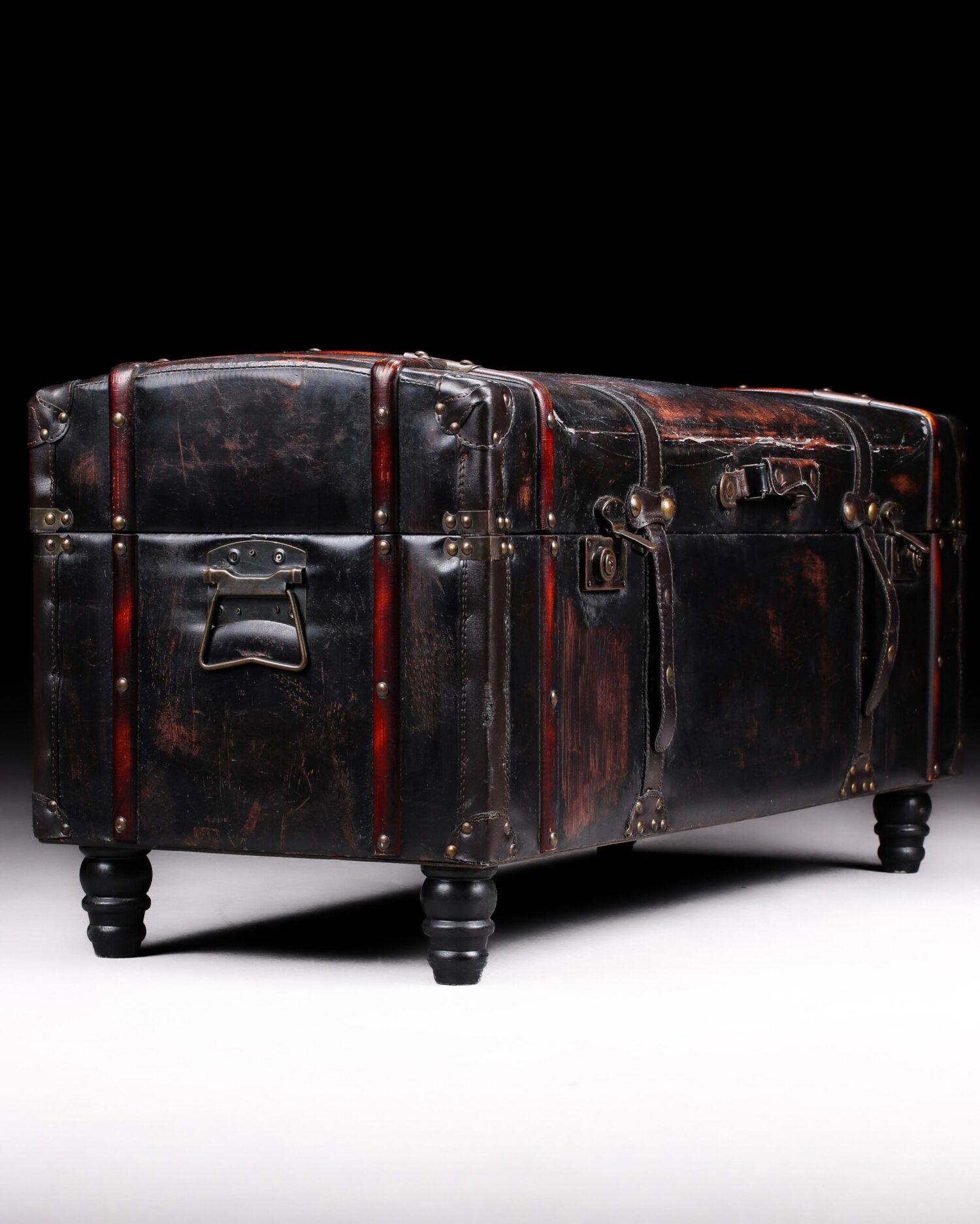 IMG-20241209-WA0036-scaled-1.jpg Deri Sandık - Puf - Görsel 1