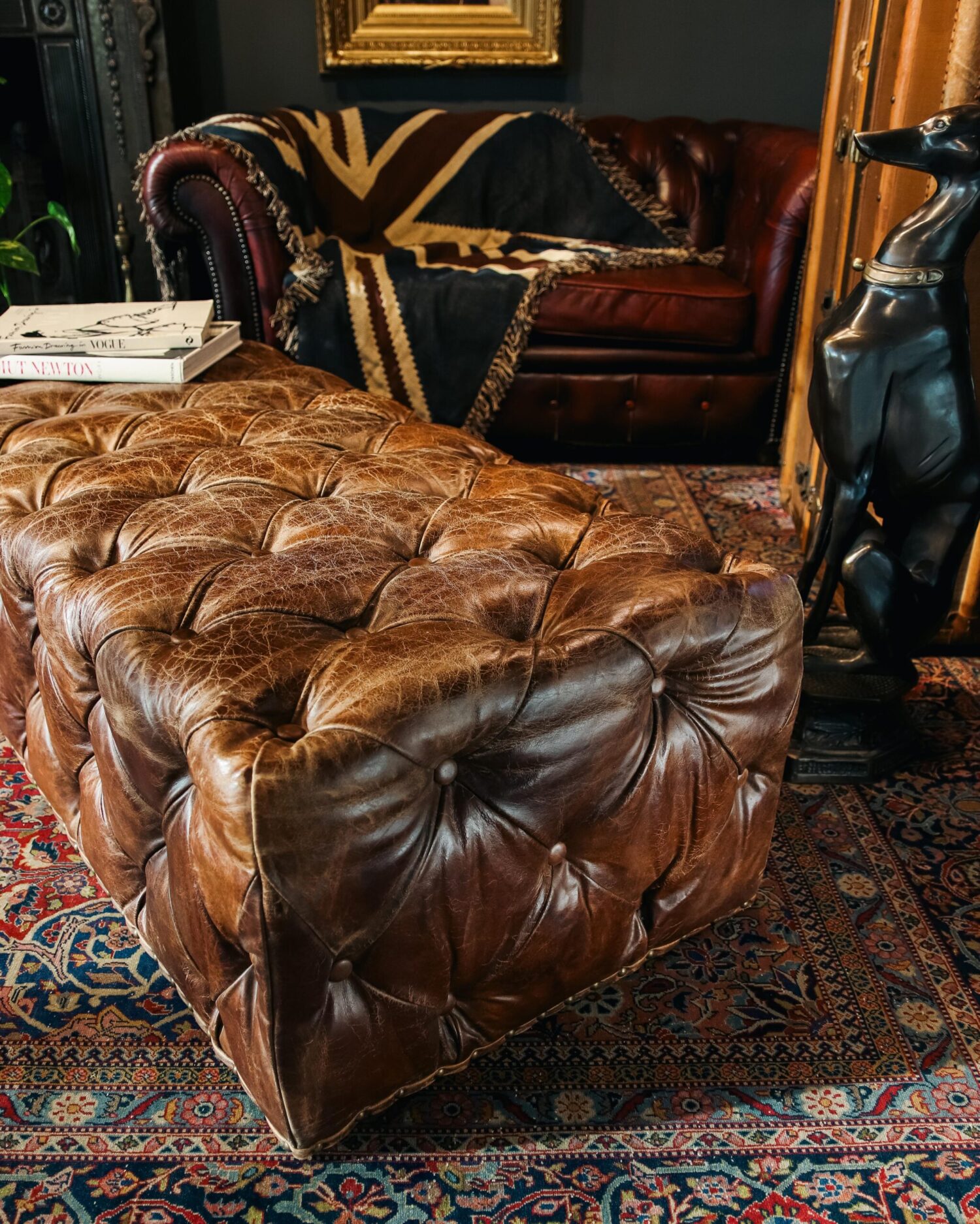 Timothy Oulton's Lord Digsby Footstool - Görsel 6