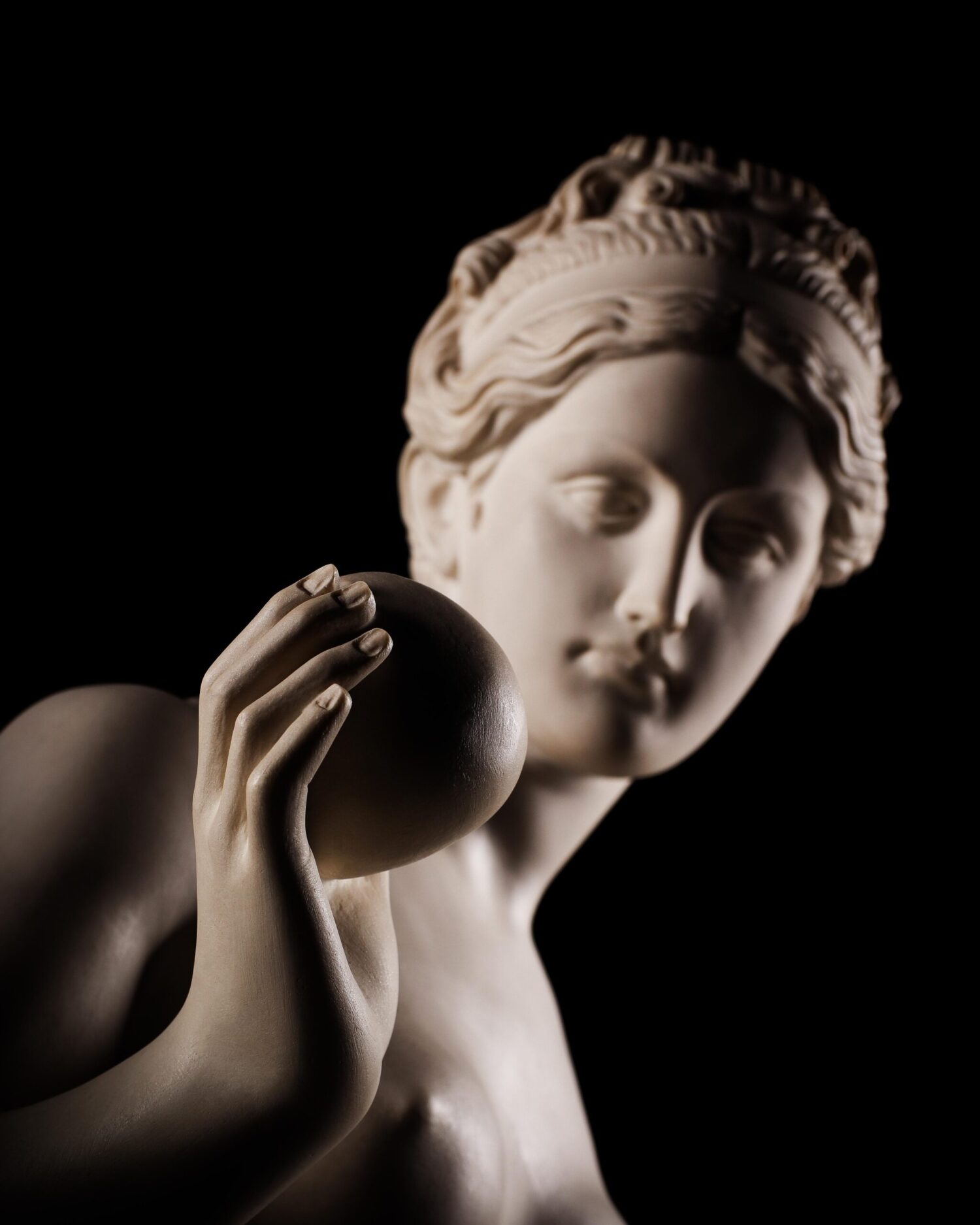 IMG-20241231-WA0039-scaled-1.jpg Venus with Apple Heykel - Görsel 6
