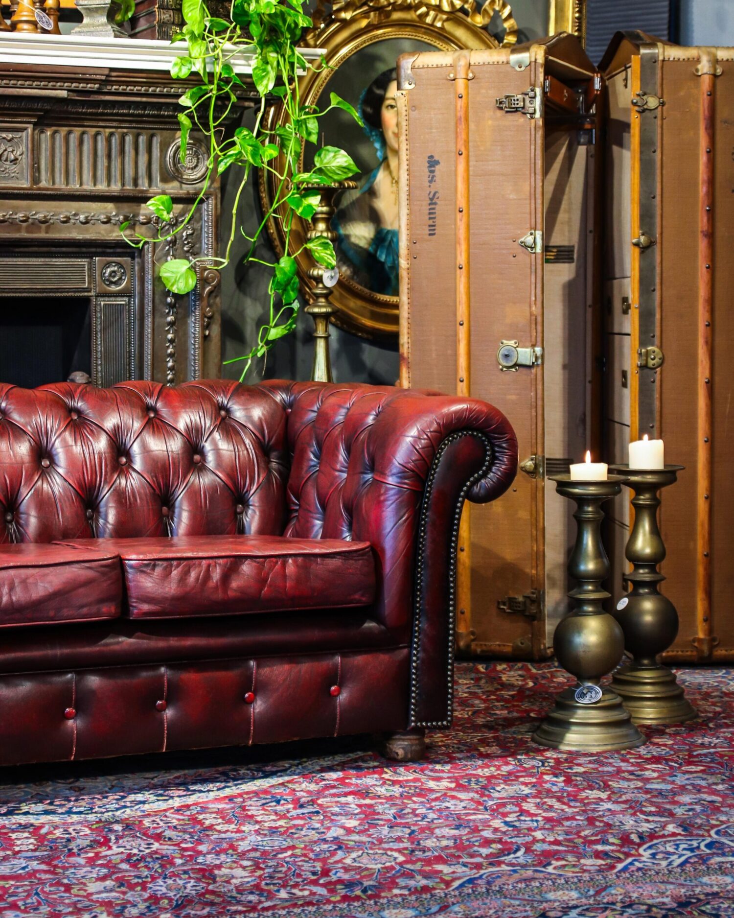 Kırmızı Chesterfield Kanepe - Görsel 2