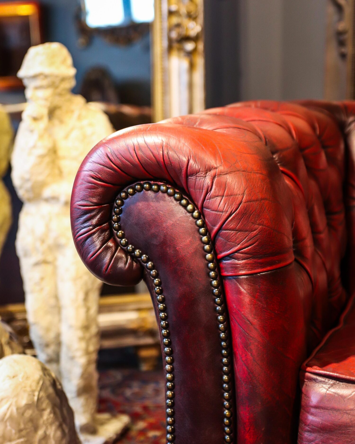 Kırmızı Chesterfield Kanepe - Görsel 5